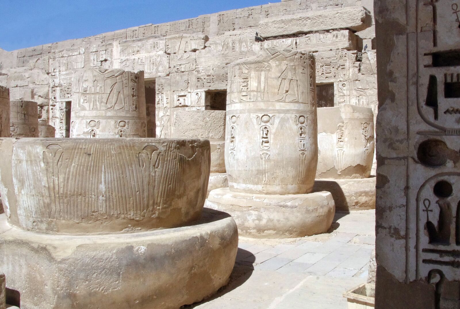 Pentax K-5 sample photo. Egypt, thebes, medinet-habu photography