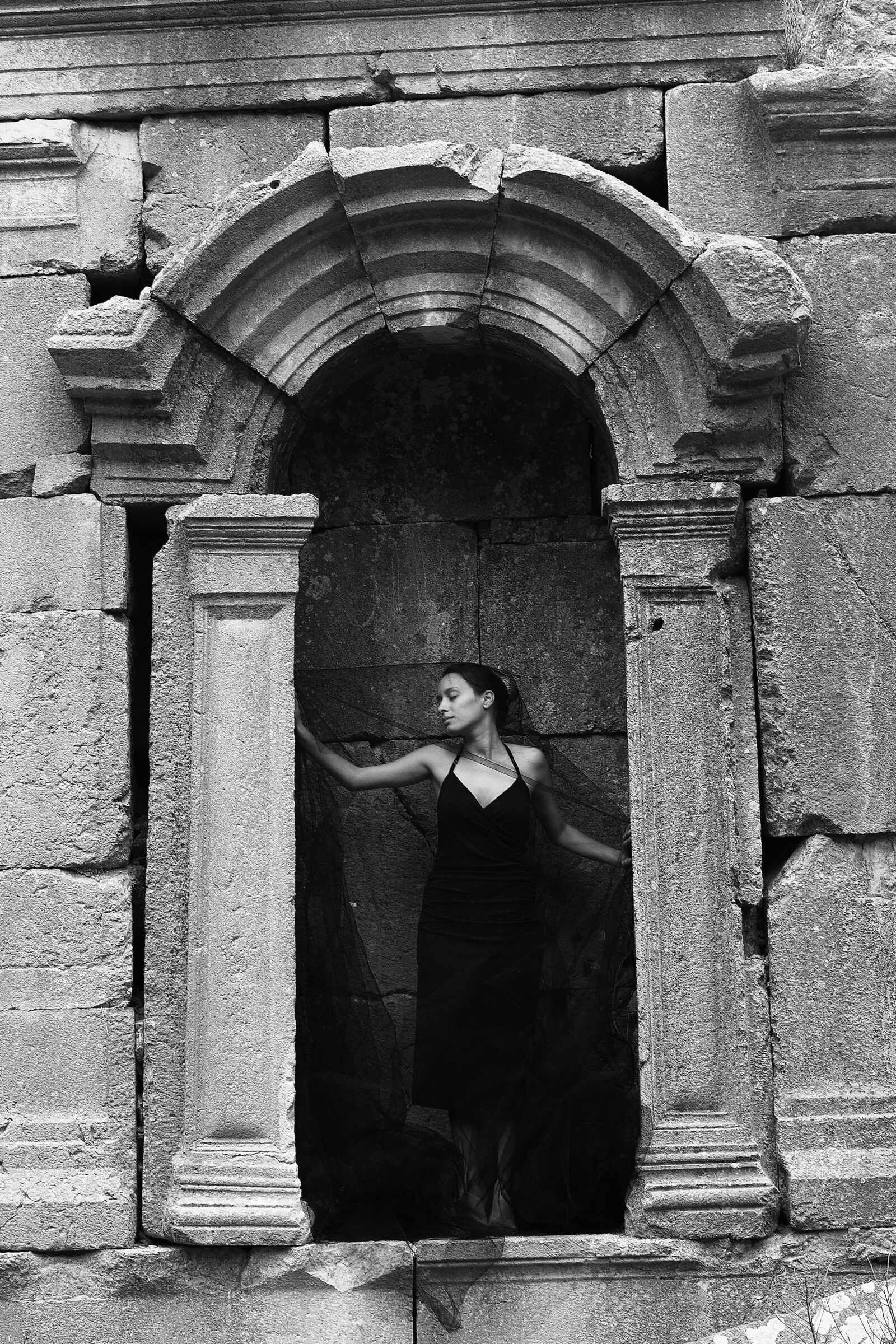 Canon EOS 40D sample photo. Woman, fashion, dark photography