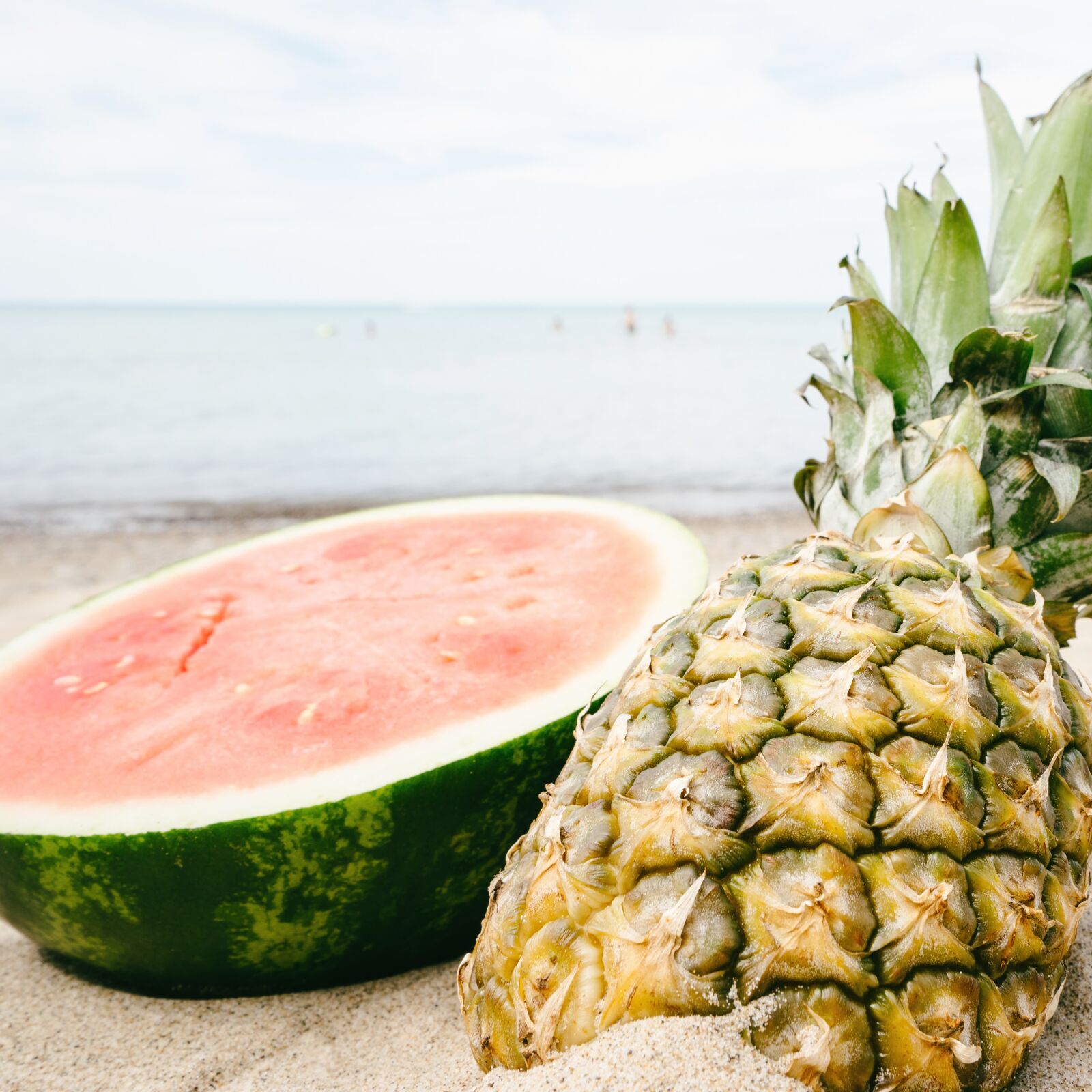 Sony Vario-Tessar T* FE 16-35mm F4 ZA OSS sample photo. Pineapple, sunset, fruit photography