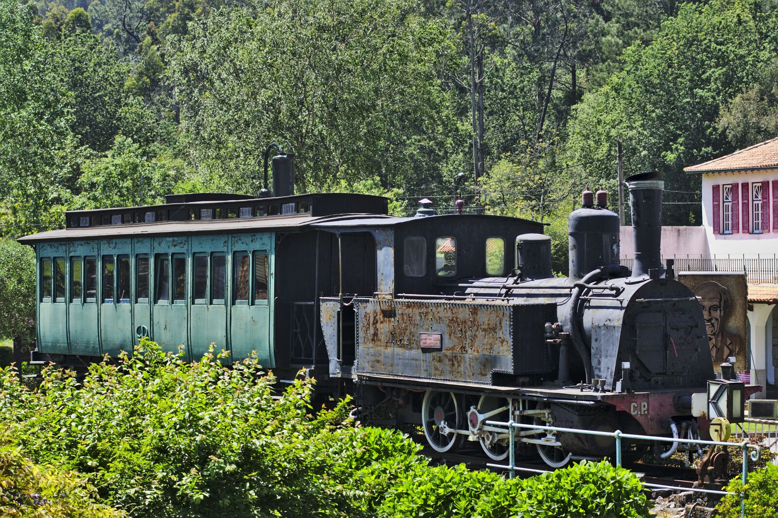 Sony Alpha DSLR-A700 sample photo. Train, machine, steam photography