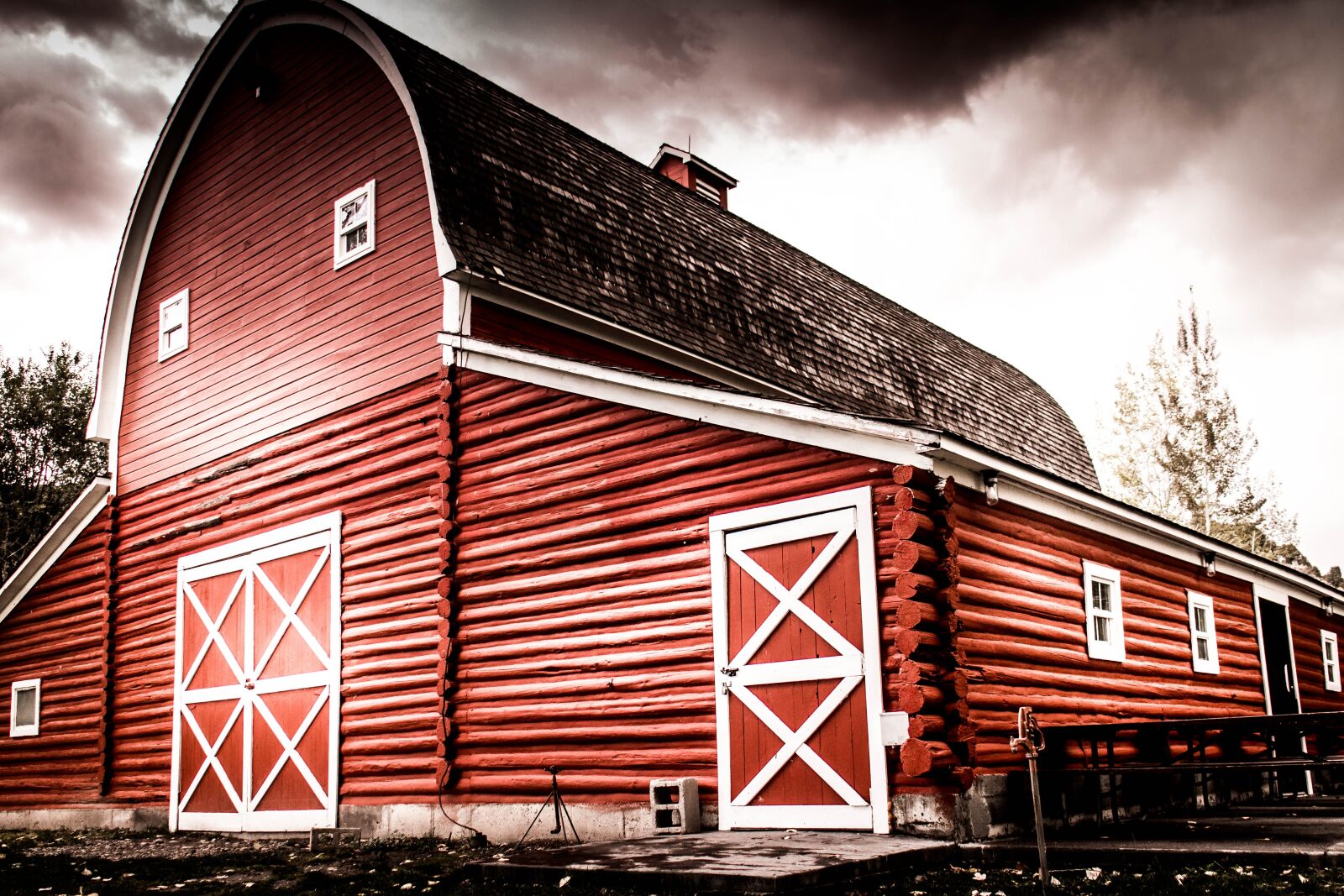Canon EOS M sample photo. Barn, red, rural photography
