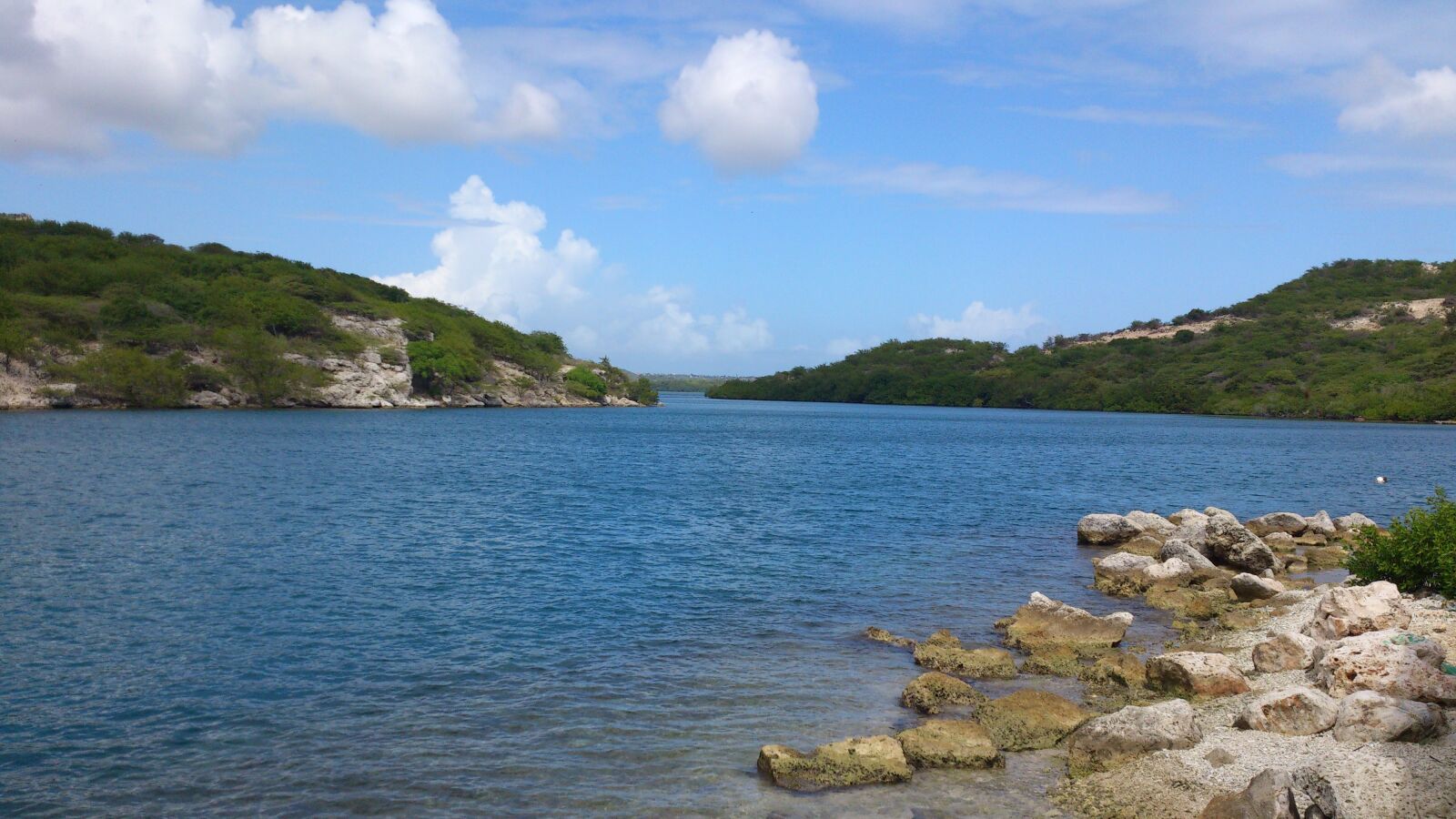 Sony Ericsson Xperia S sample photo. Beach, curacao, lan photography