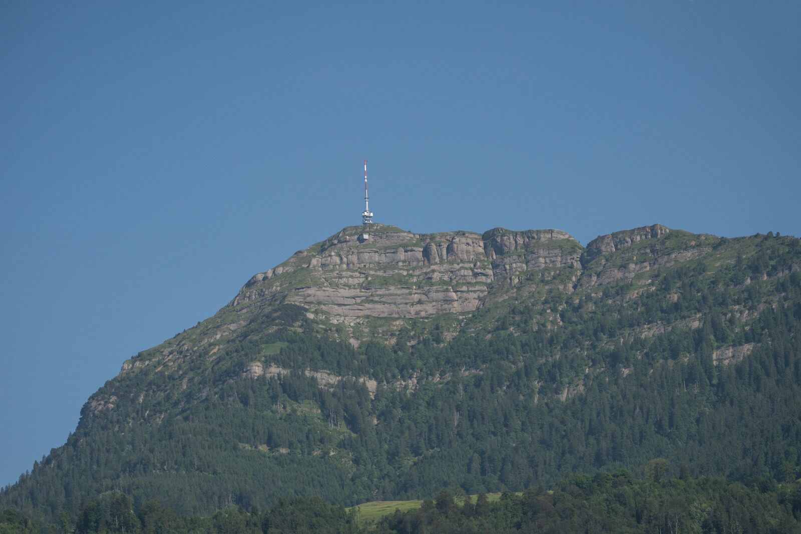 Panasonic Leica DG Vario-Elmarit 50-200mm F2.8-4.0 ASPH Power OIS sample photo. Mountain, rigi, switzerland photography