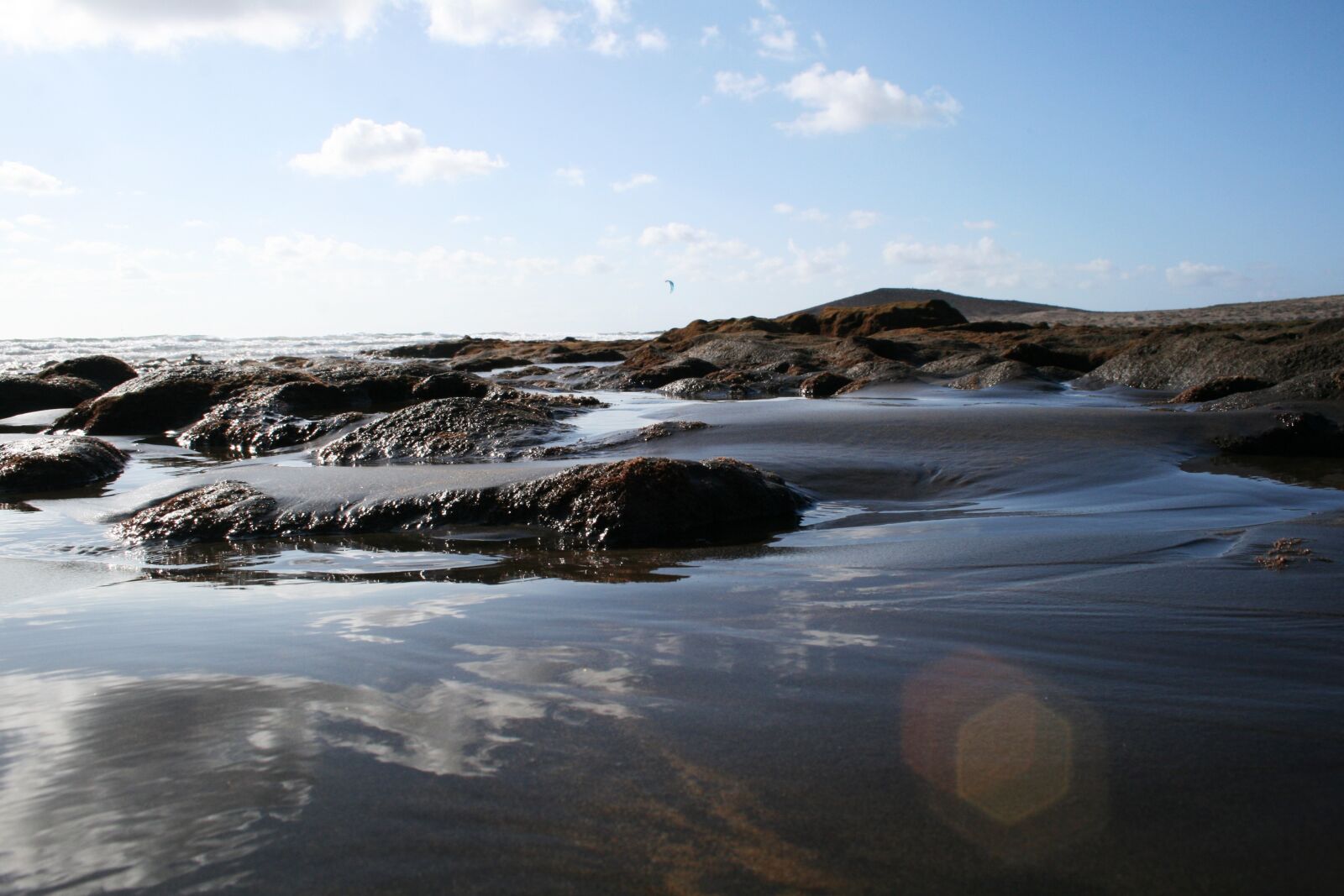 Canon EOS 400D (EOS Digital Rebel XTi / EOS Kiss Digital X) sample photo. Tenerife, water, mirroring photography