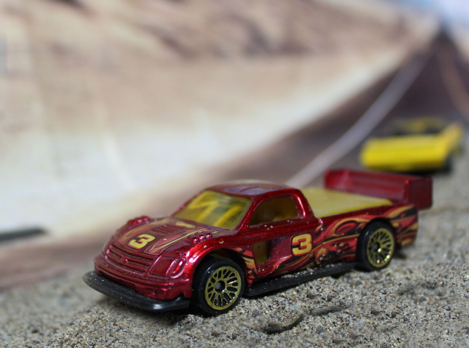 Canon EOS 1300D (EOS Rebel T6 / EOS Kiss X80) sample photo. Cars, toys, hotwheels photography