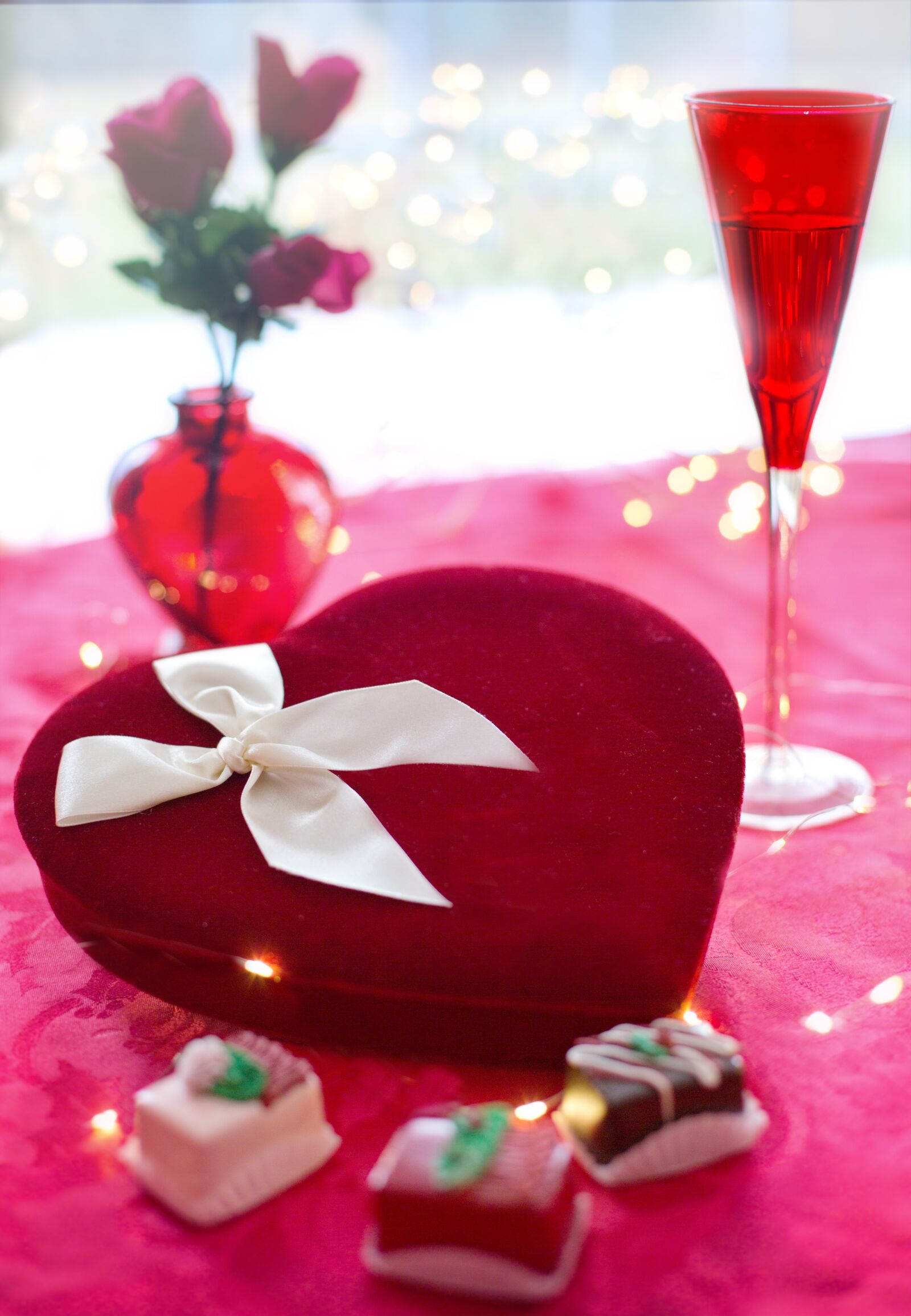 Canon EF 50mm F1.4 USM sample photo. Valentine's day, valentine, candy photography