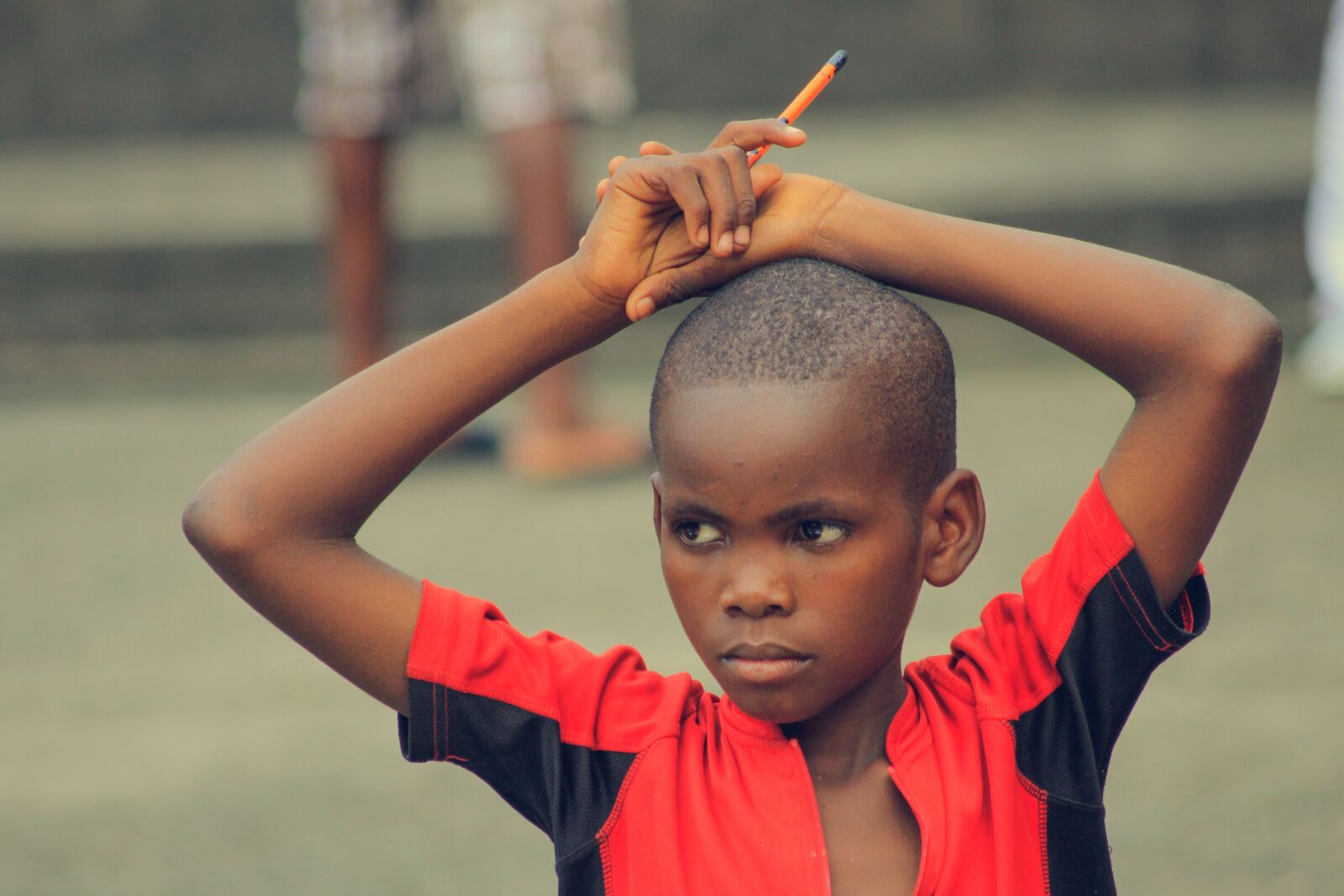 Canon EOS 1200D (EOS Rebel T5 / EOS Kiss X70 / EOS Hi) sample photo. African, child, pencil photography