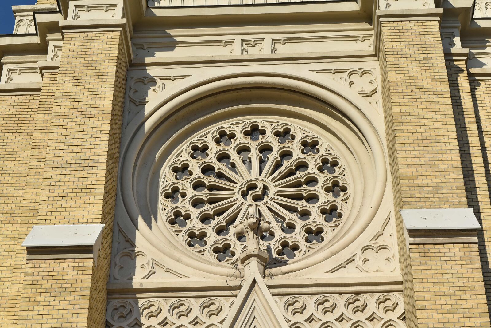 Nikon D5500 sample photo. Building, cathedral, church, window photography