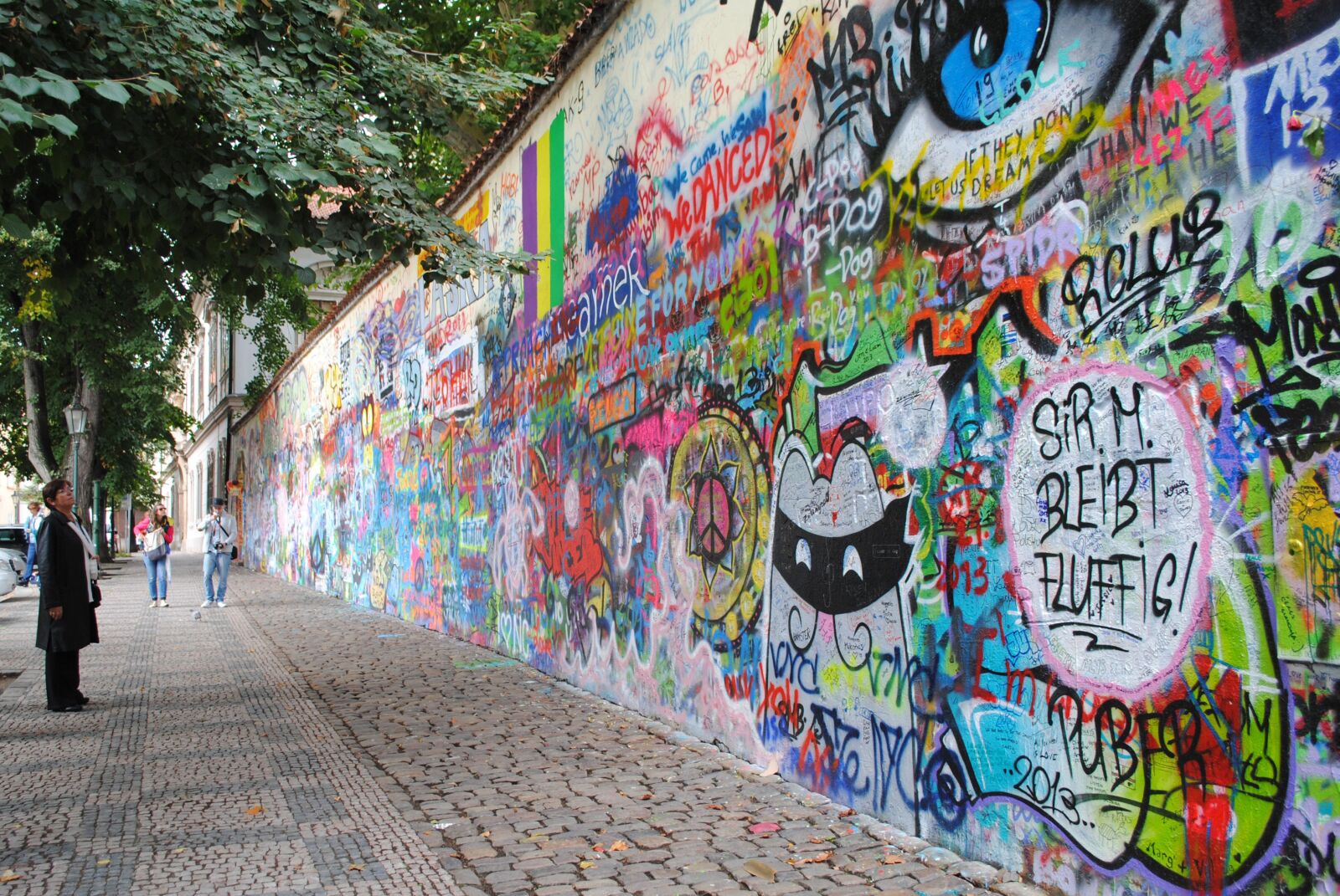Nikon D3000 sample photo. John lennon wall, prague photography