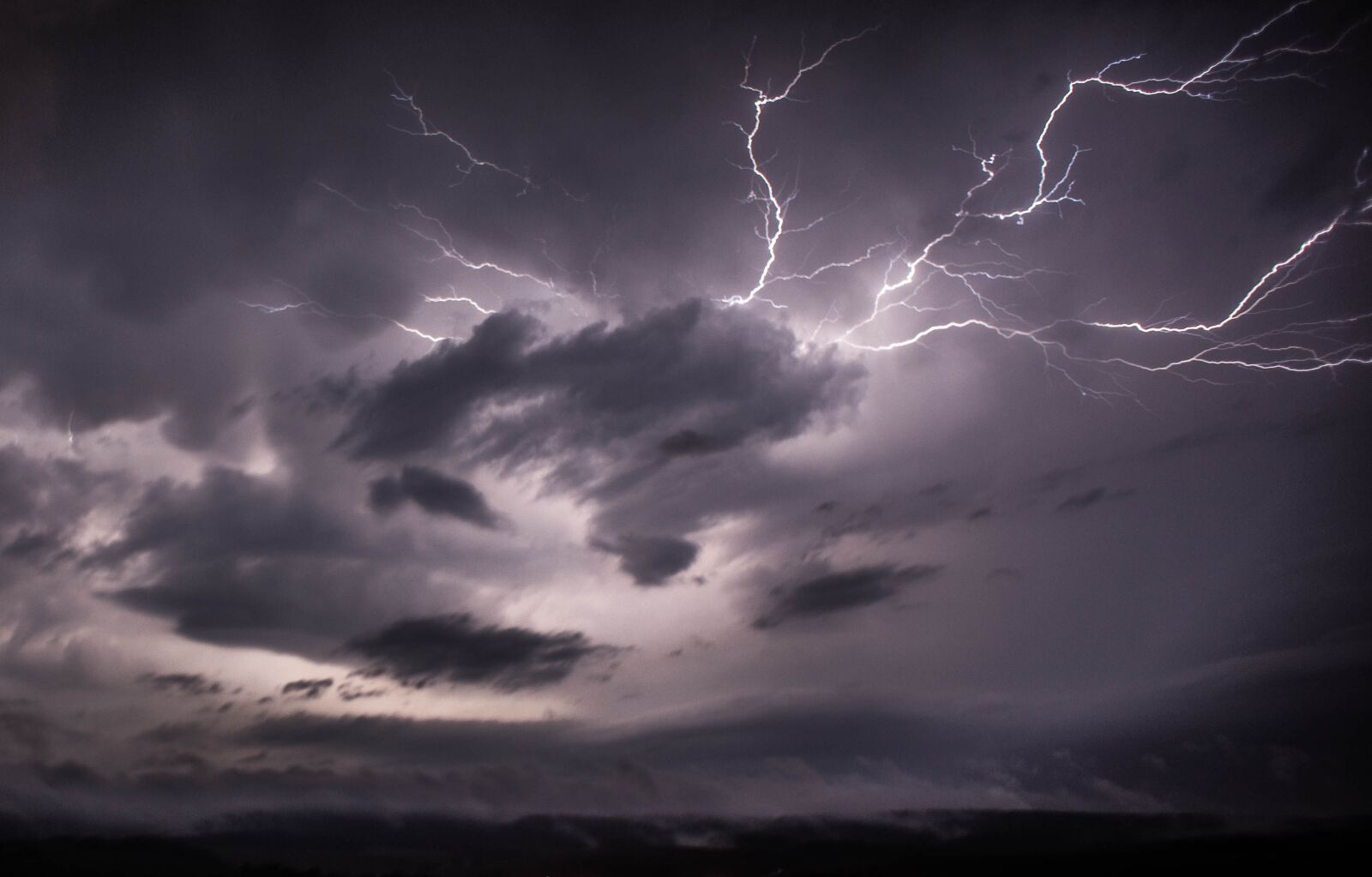 Sony Alpha NEX-5 sample photo. Lightning, thunder, weather photography