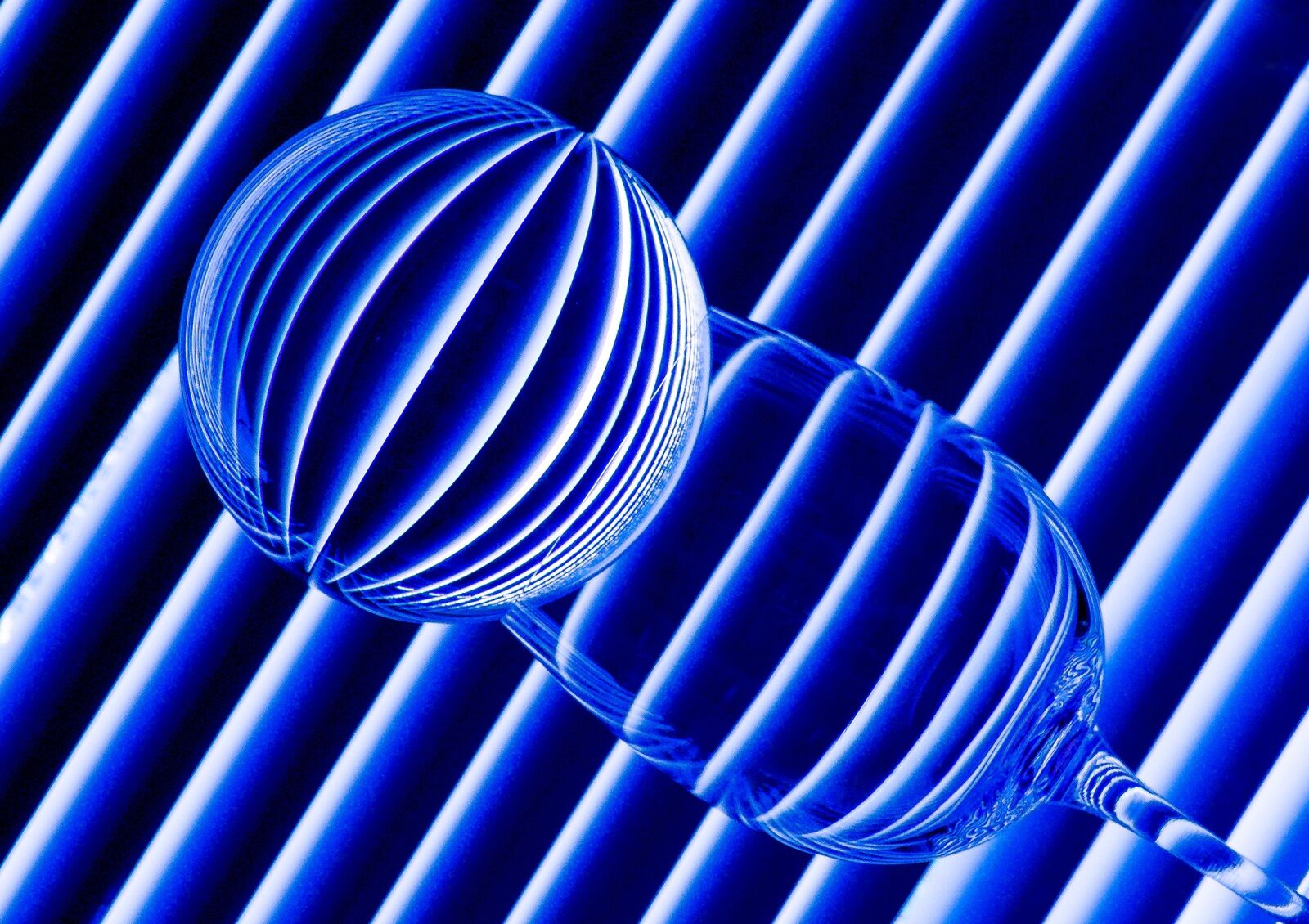 Sony SLT-A77 sample photo. Glass, blue, ball photography