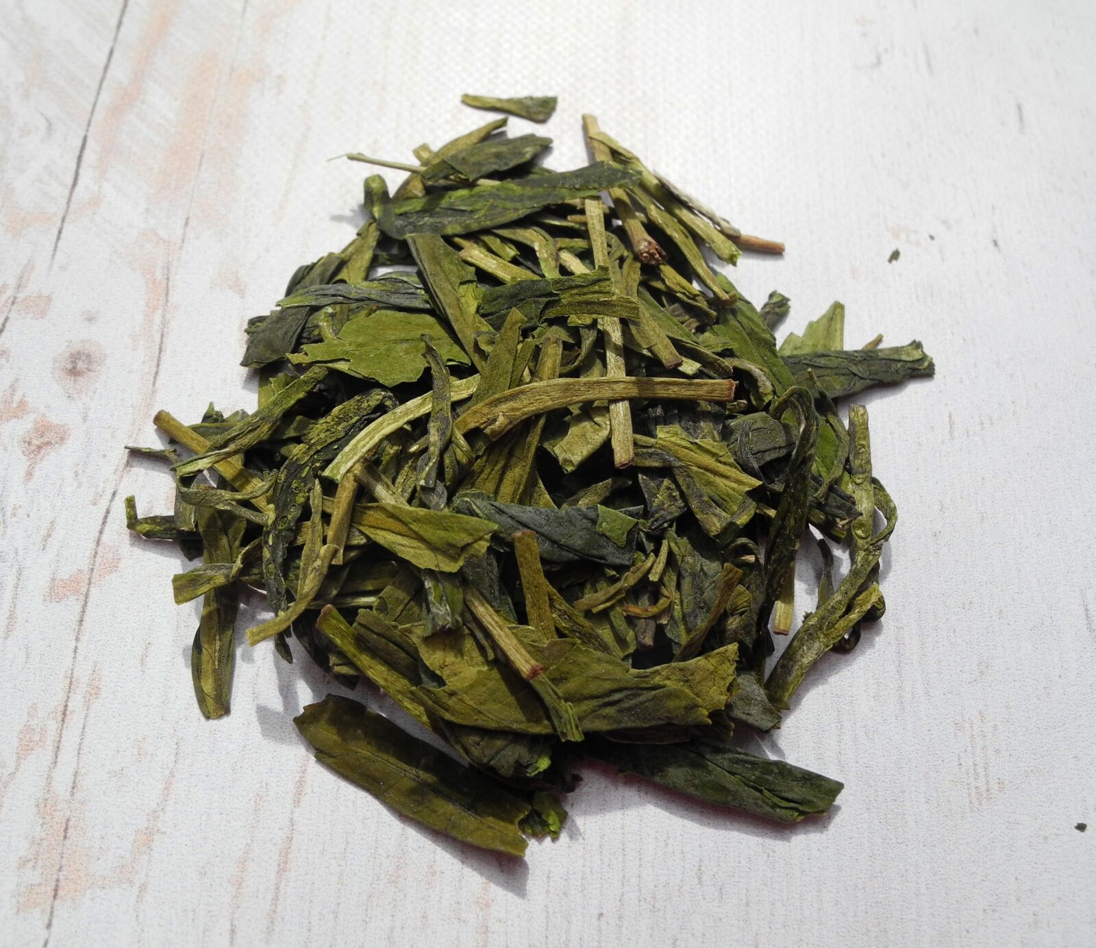Nikon Coolpix P7000 sample photo. Tea leaves, green tea photography
