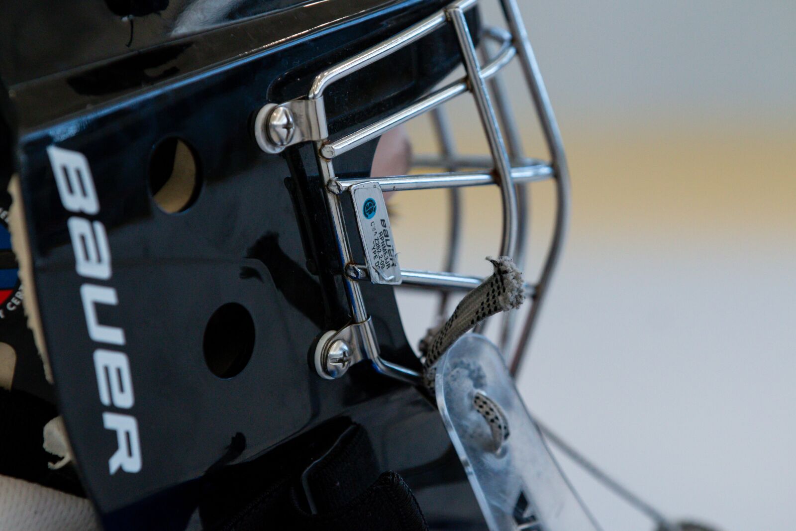 Canon EOS 70D + Canon EF 70-200mm F2.8L IS II USM sample photo. Ice hockey, helm, sport photography