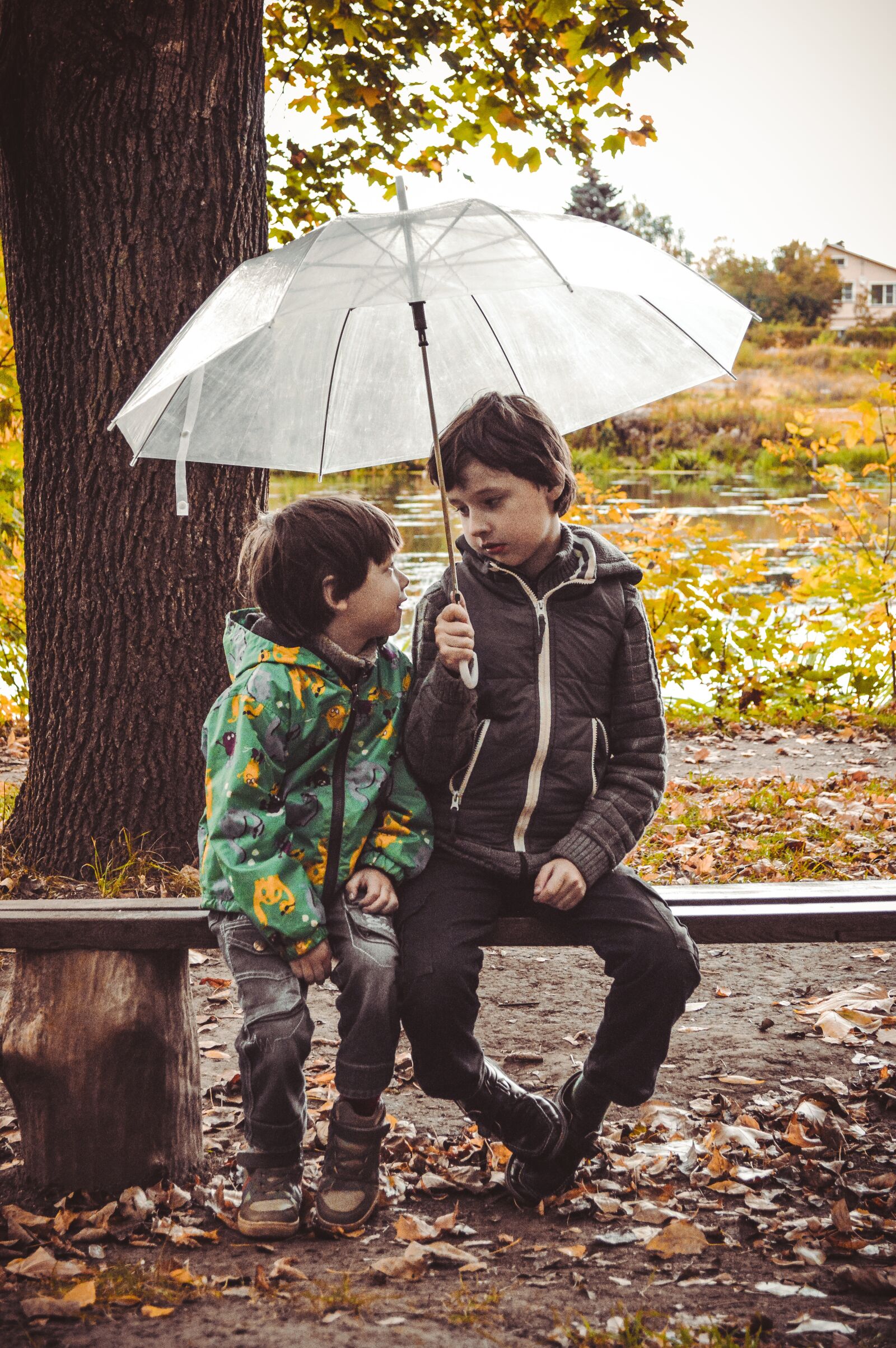 Nikon D3200 sample photo. Umbrella, kids, rain photography