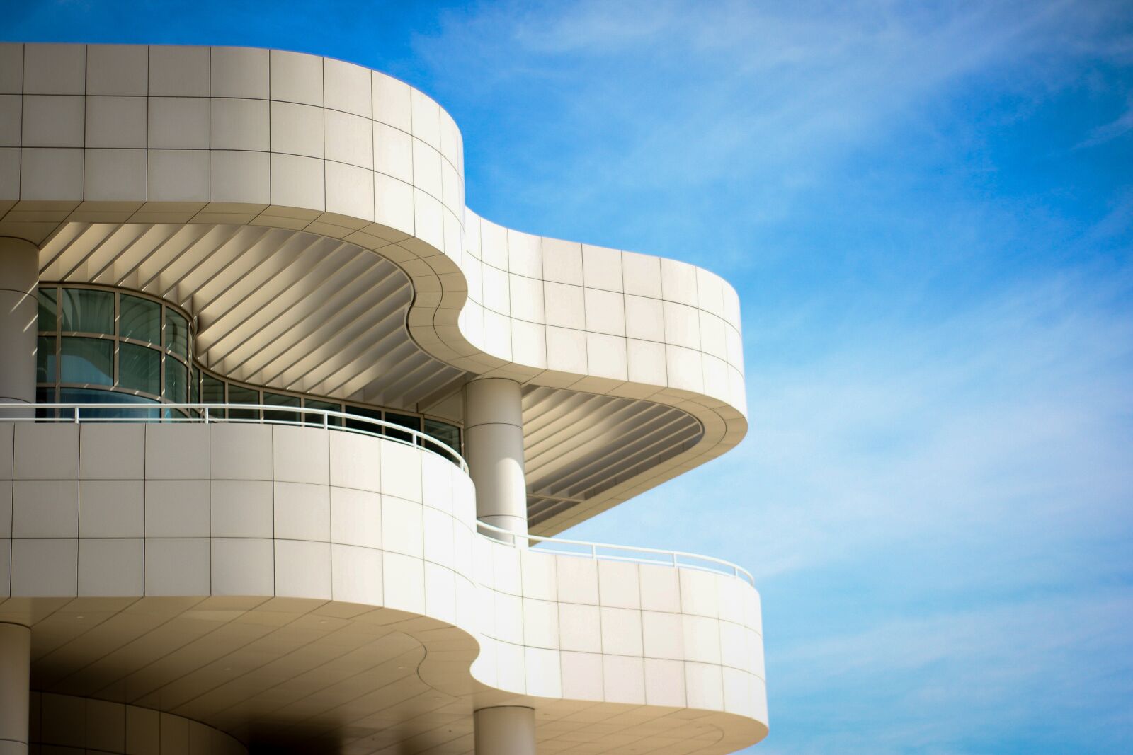 Canon EOS 750D (EOS Rebel T6i / EOS Kiss X8i) sample photo. Architecture, building, perspective photography