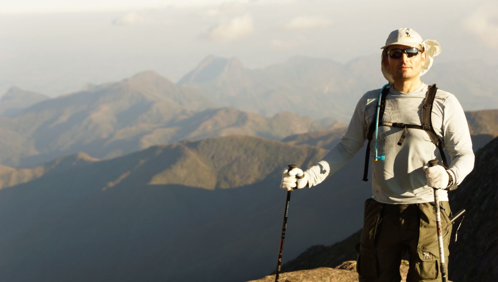 Sony DT 18-250mm F3.5-6.3 sample photo. Pico da bandeira, trail photography