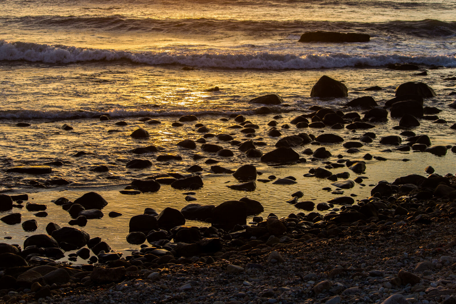 Canon EOS 600D (Rebel EOS T3i / EOS Kiss X5) sample photo. Beach, sunrise photography