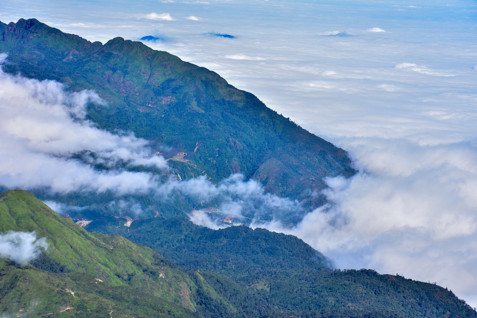 Nikon D7200 sample photo. Clouds, sunrise, sky photography
