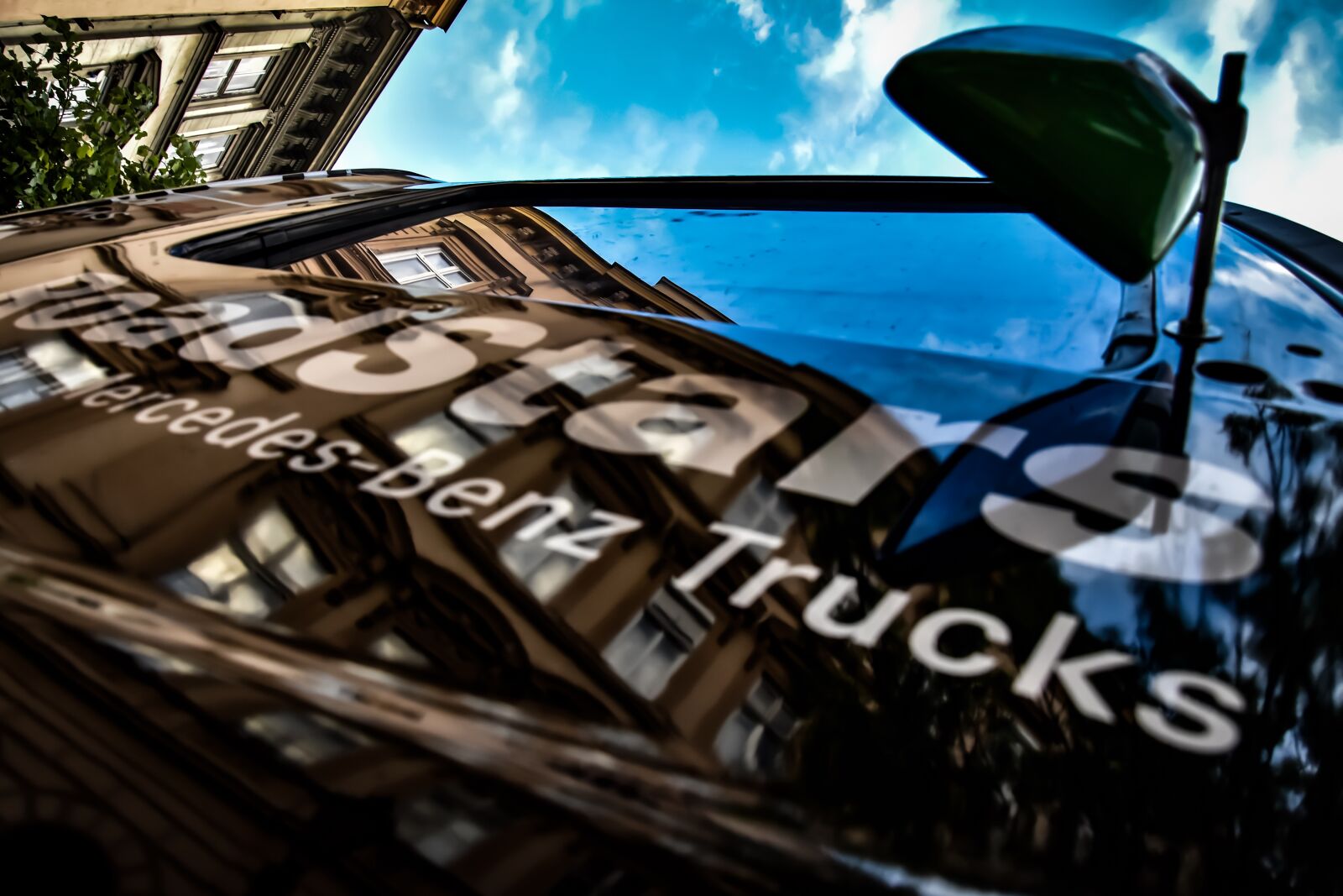 Nikon D7200 sample photo. Camion, reflection, sky photography