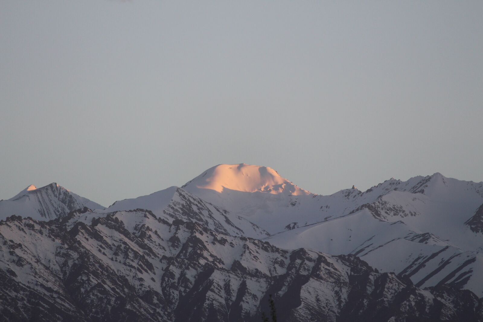 Canon EOS 700D (EOS Rebel T5i / EOS Kiss X7i) sample photo. Mountains, snow, sunrise photography