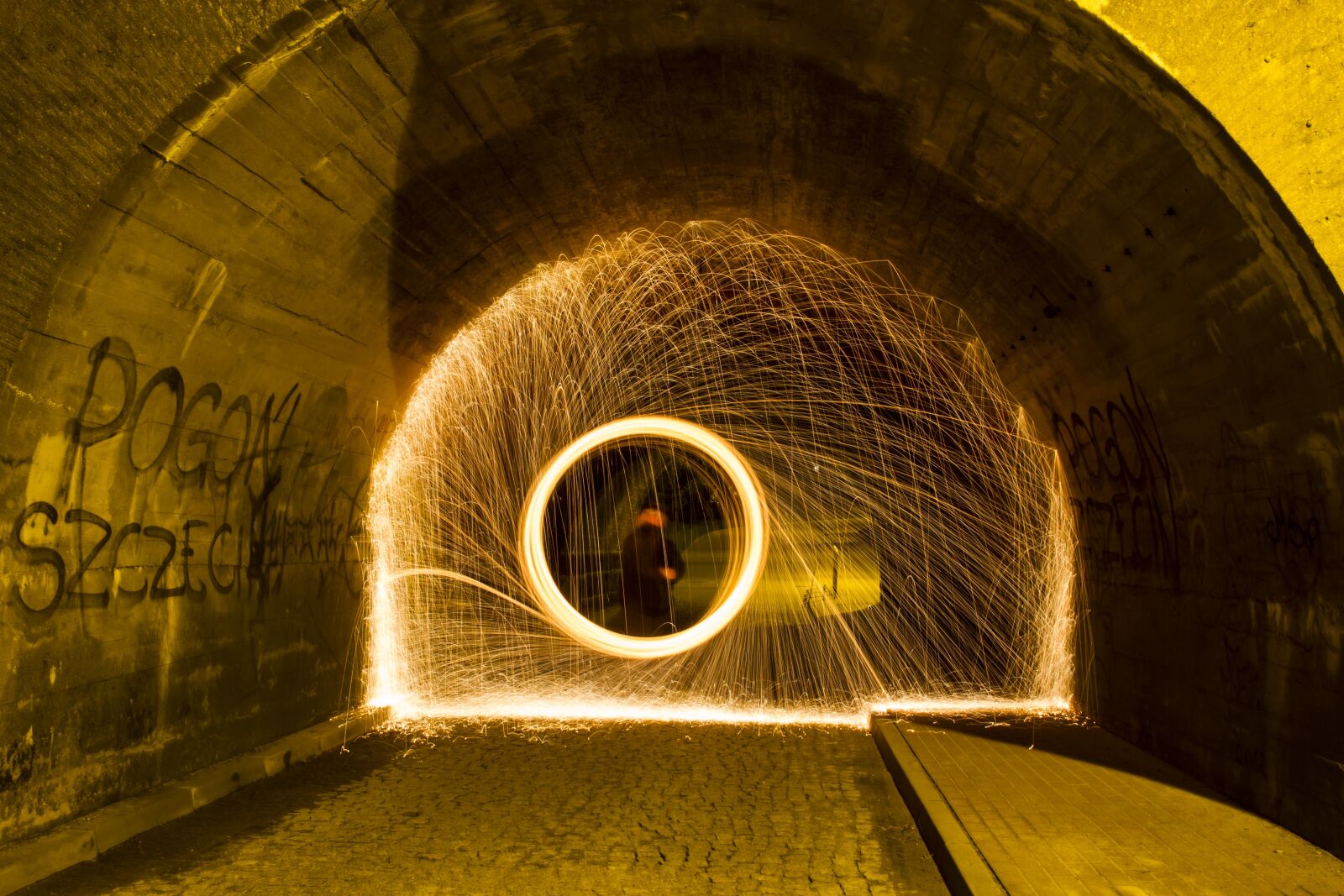 Canon EOS 7D sample photo. Near fire, wheel, fire photography