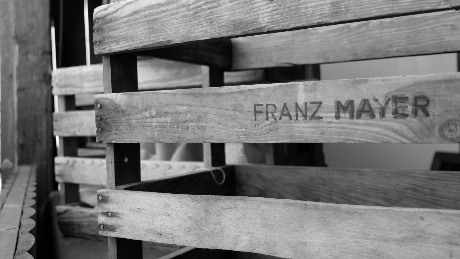 Fujifilm X-M1 sample photo. Black, and, white, carpentry photography