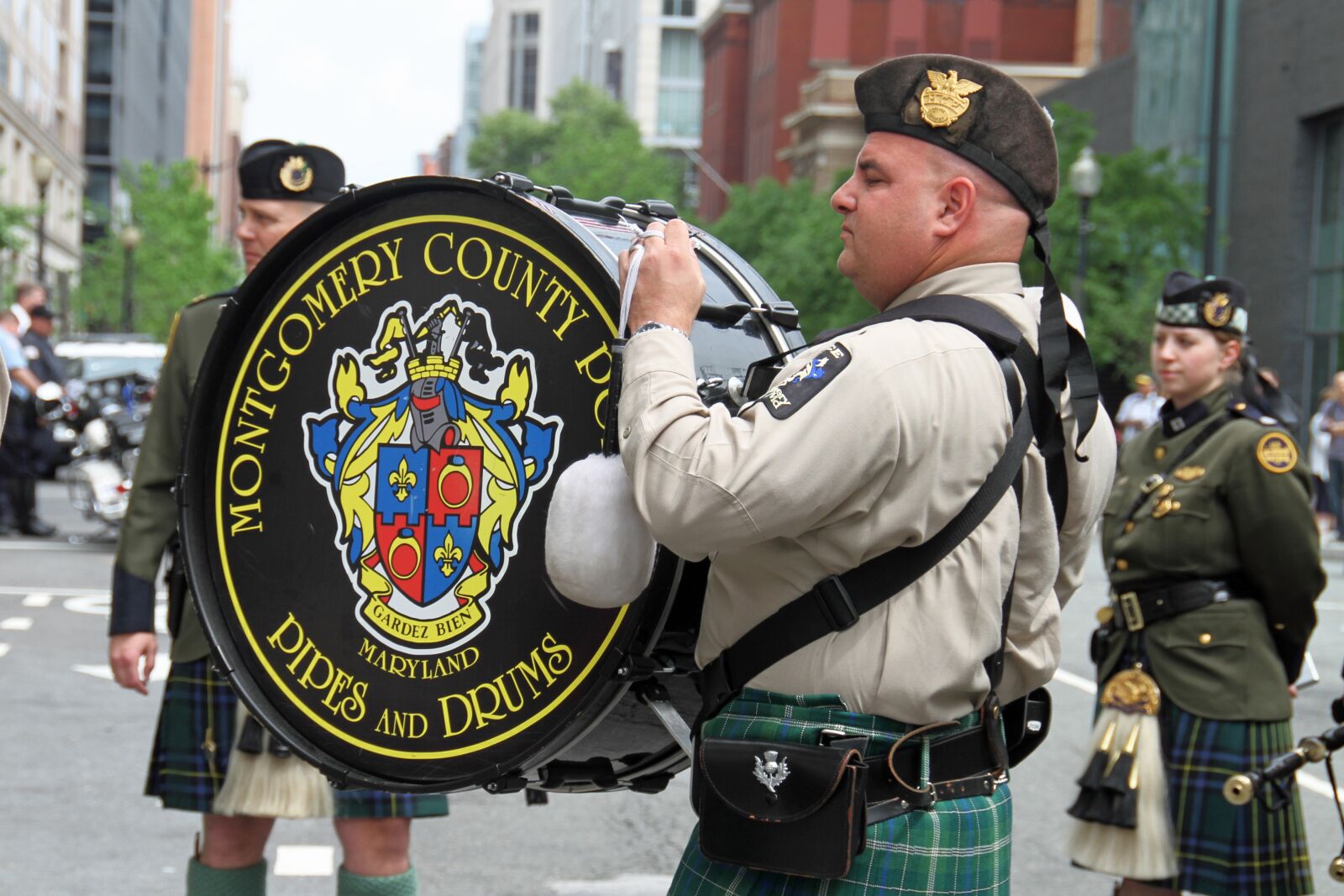 Canon EOS 7D sample photo. Parade, drummer, bass drum photography