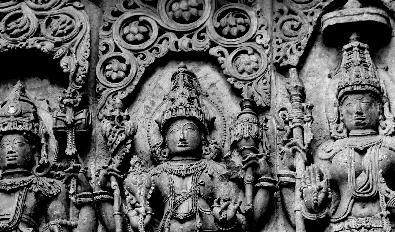 Canon EF-S 55-250mm F4-5.6 IS II sample photo. Belur, halebeedu, hoysala photography