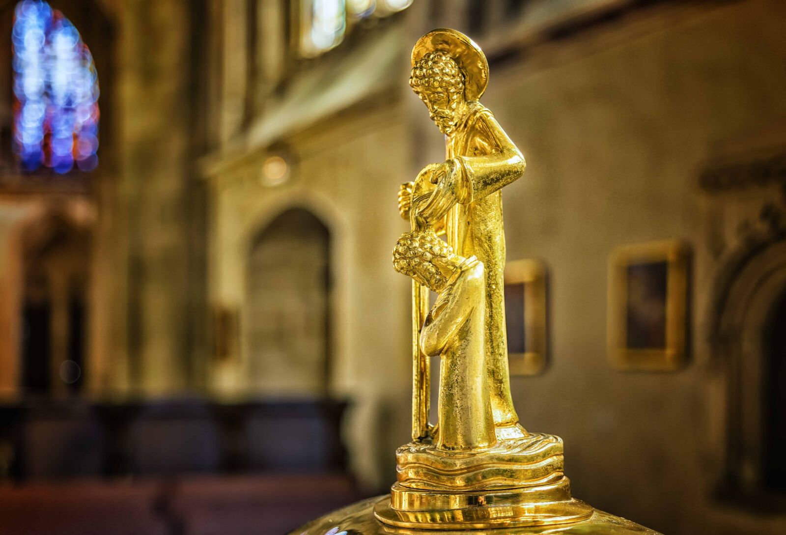 Nikon D3300 sample photo. Gold, metal, religion, sculpture photography