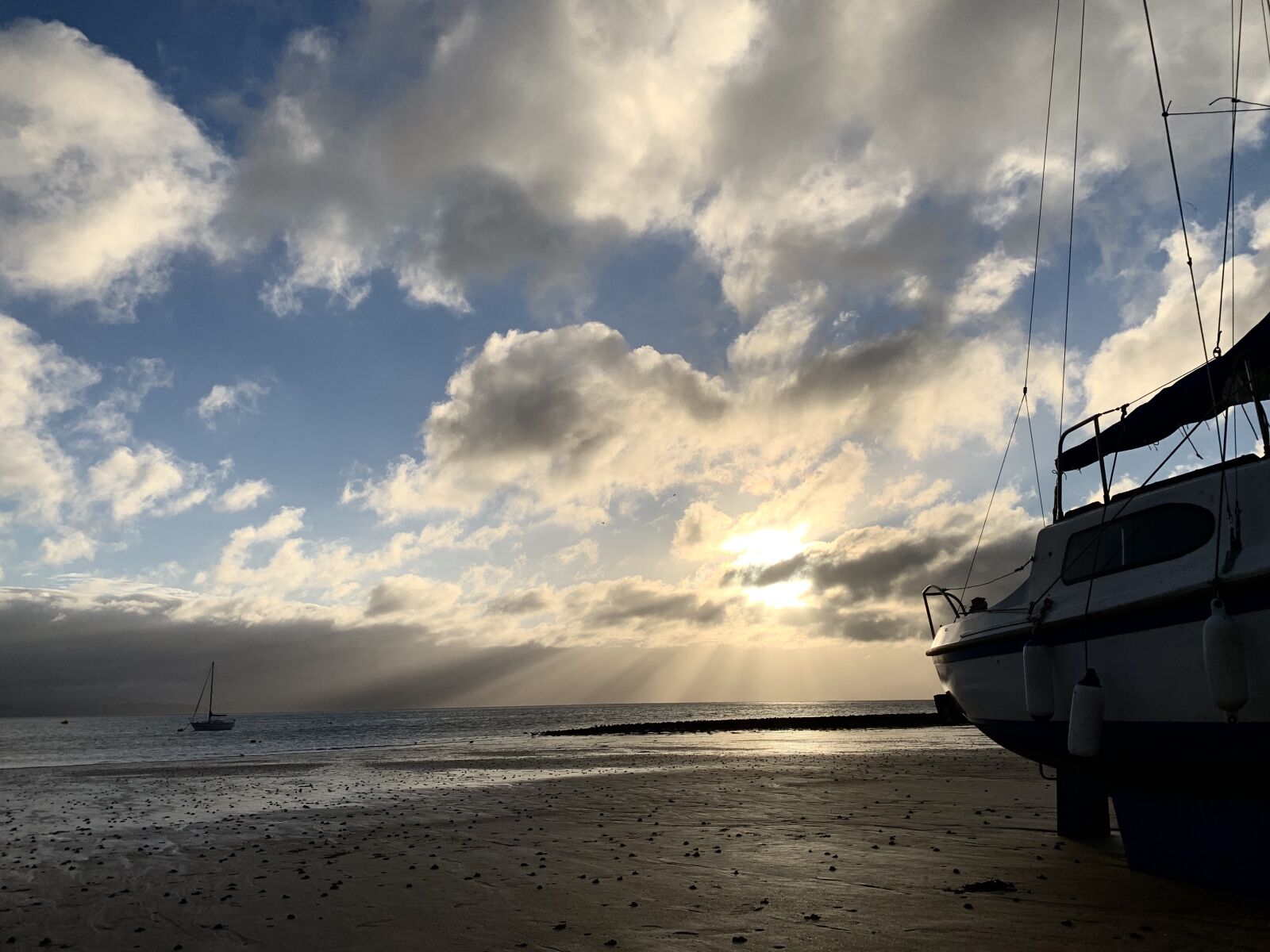 iPhone XS back dual camera 4.25mm f/1.8 sample photo. Boat, yacht, sunrise photography