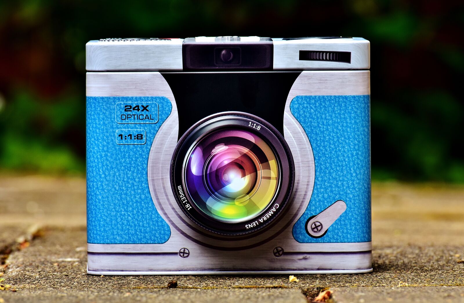 Nikon D7200 sample photo. Tin can, camera, storage photography