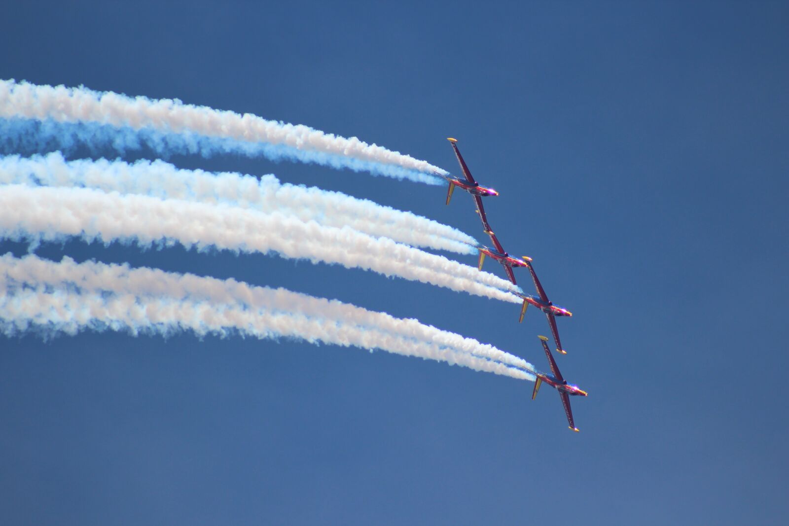 Canon EF 75-300mm f/4-5.6 USM sample photo. Airplane, aircraft, military photography