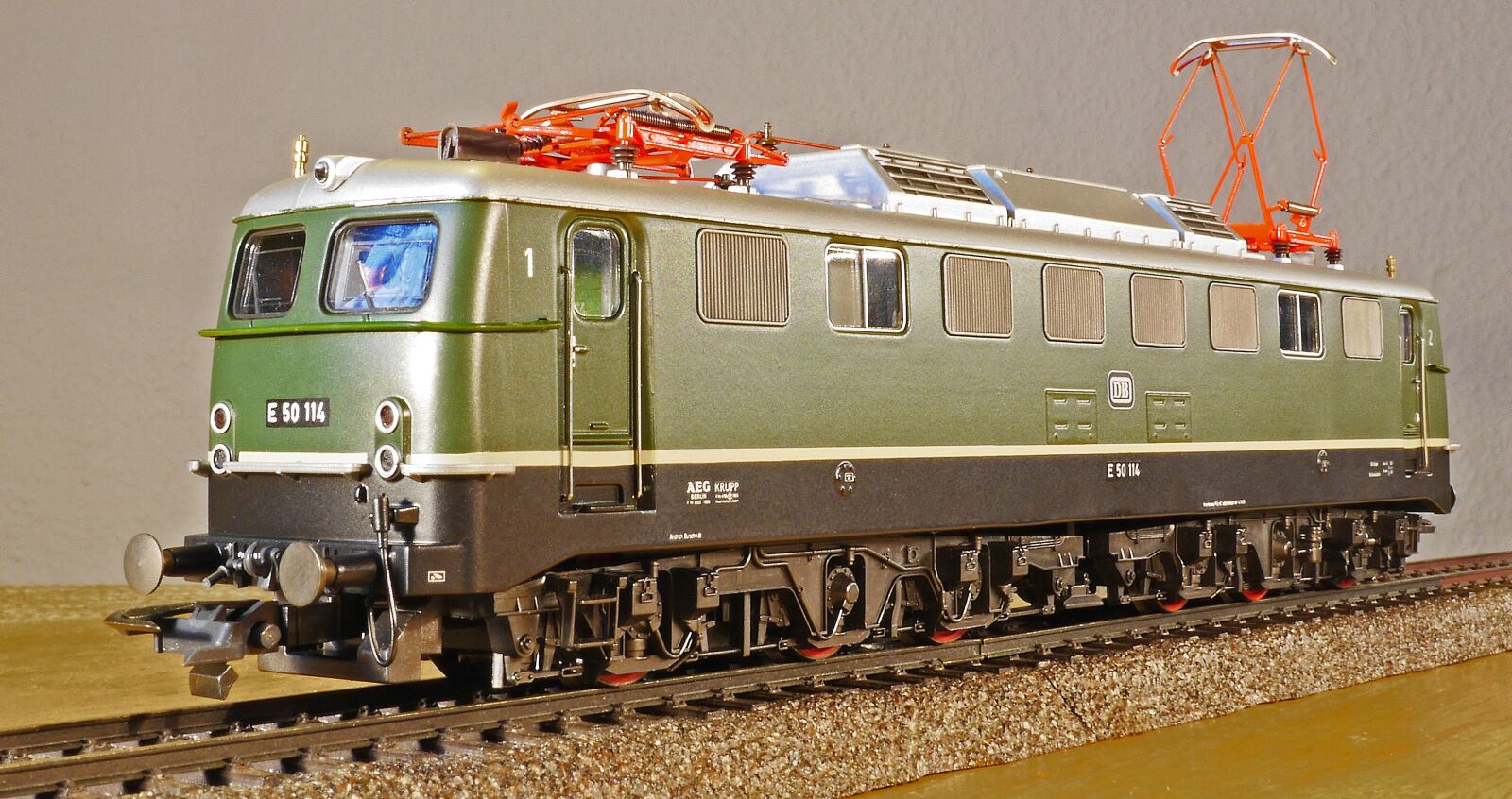 Panasonic Lumix DMC-GH3 sample photo. Electric locomotive, model, scale photography
