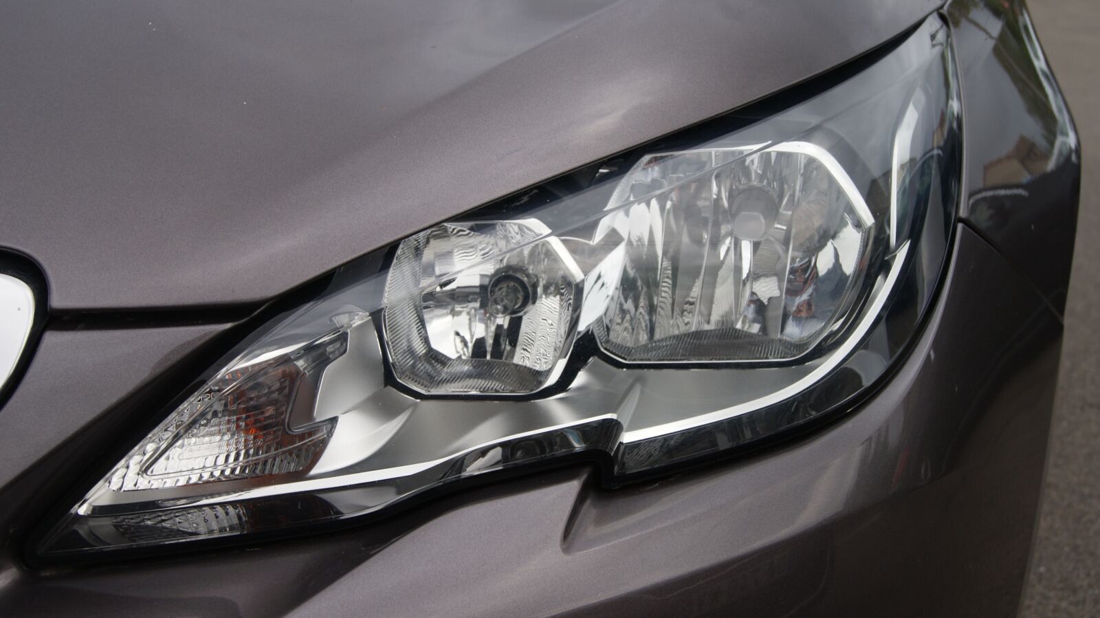 Sony Alpha DSLR-A300 sample photo. Headlights, 308, peugeot photography