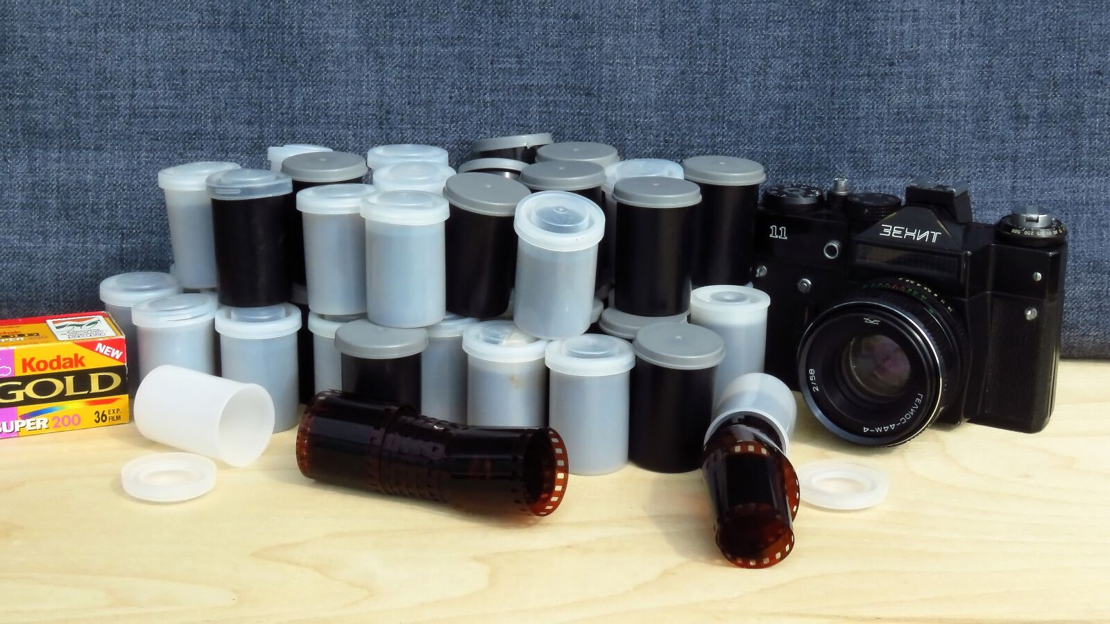 Canon PowerShot SX60 HS sample photo. Film, camera, retro photography