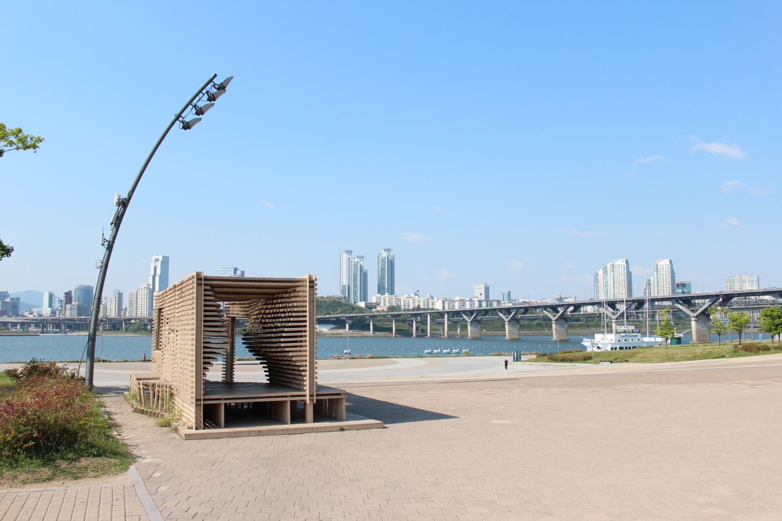 Canon EOS 600D (Rebel EOS T3i / EOS Kiss X5) sample photo. Han river, hangang park photography