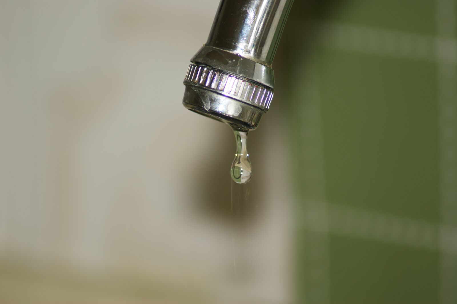 Sony Alpha DSLR-A390 sample photo. Drop, of, water photography