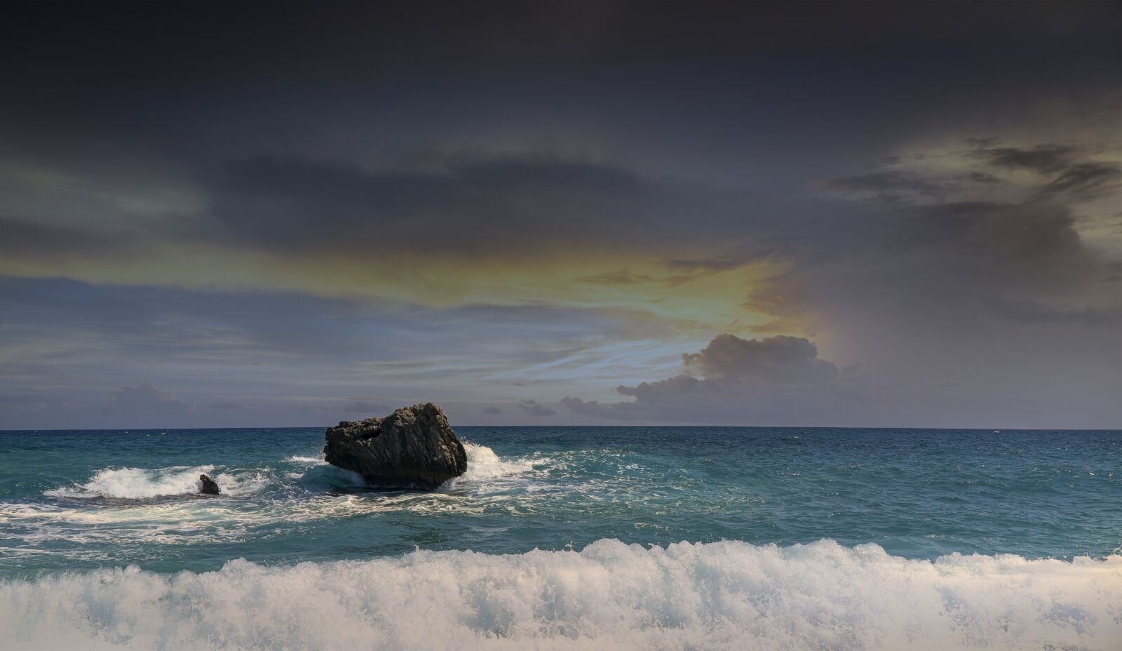 Nikon D750 sample photo. Sea, dramatic sky, waves photography