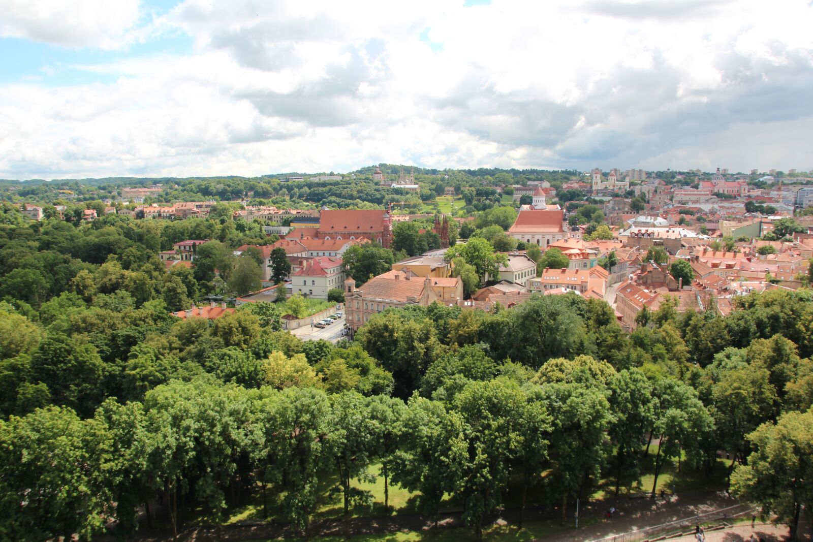 Canon EOS 600D (Rebel EOS T3i / EOS Kiss X5) sample photo. Vilnius, urban landscape, lithuania photography
