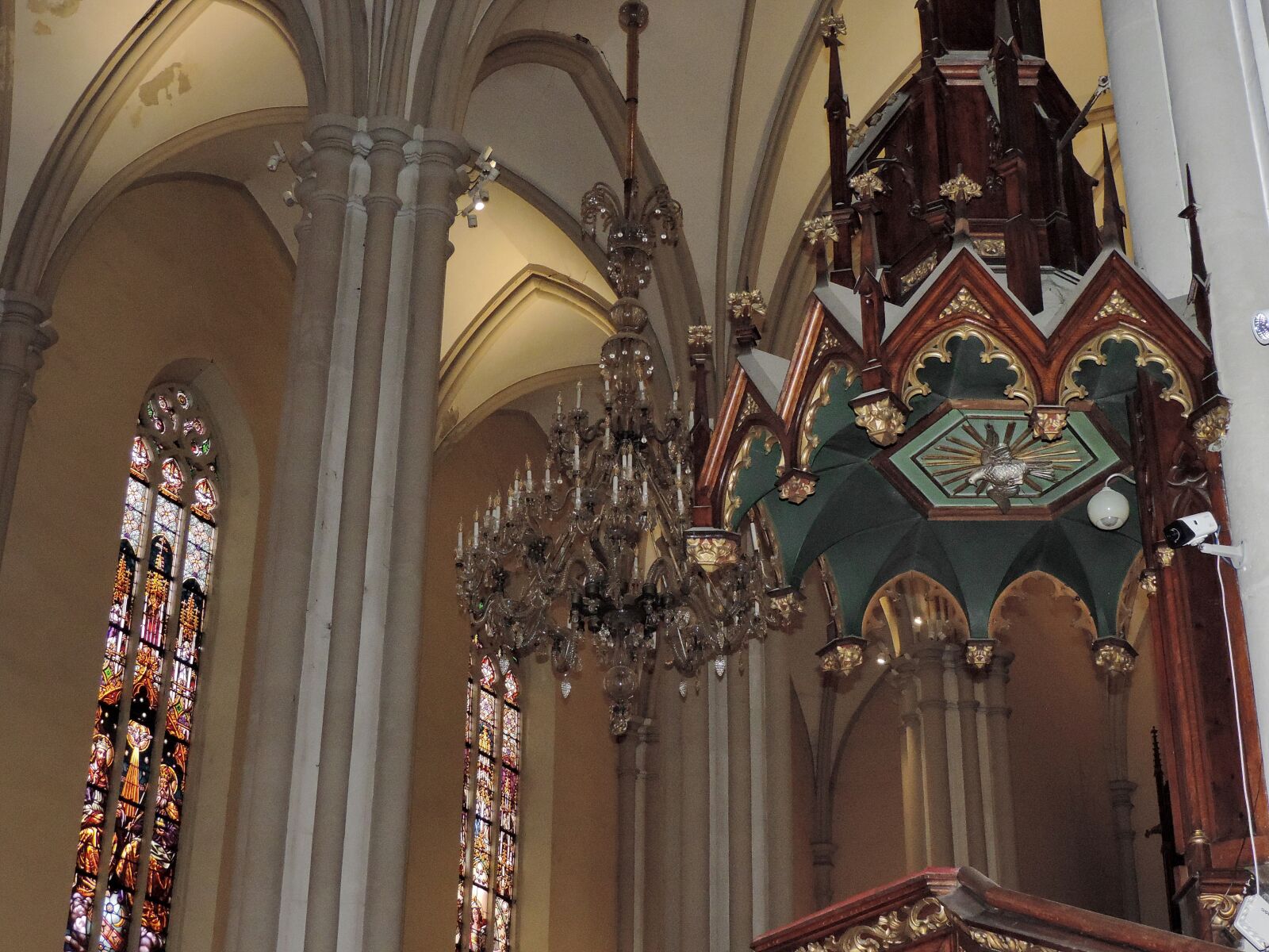 Nikon Coolpix P520 sample photo. Cathedral, catholic, interior decoration photography