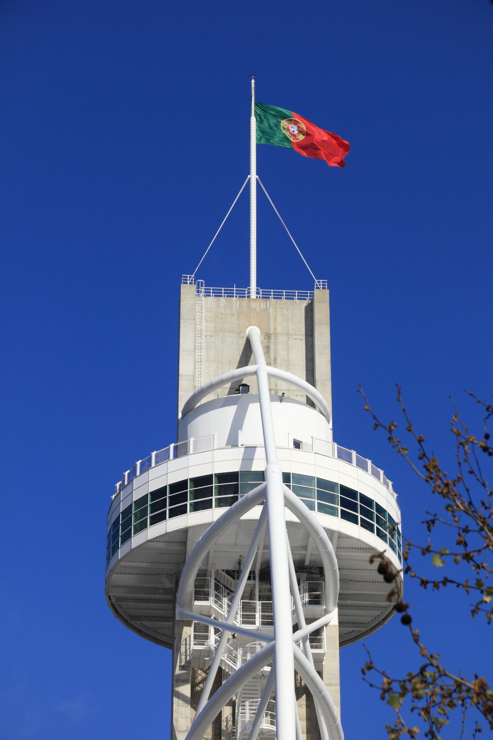 Canon EOS 550D (EOS Rebel T2i / EOS Kiss X4) sample photo. Portugal, lisbon, expo photography