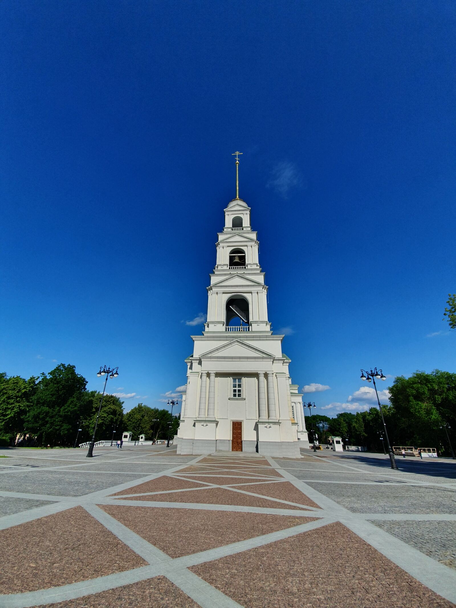 Samsung Galaxy S10 sample photo. Area, building, church photography