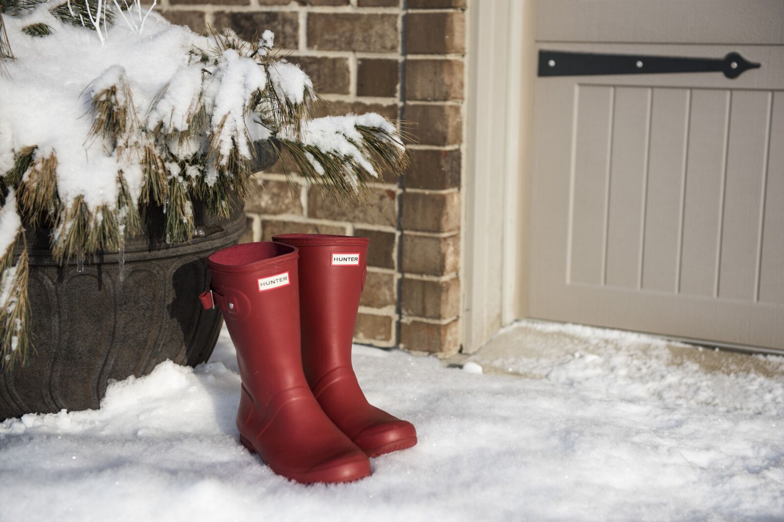 Nikon D810 sample photo. Boots, winter, snow photography