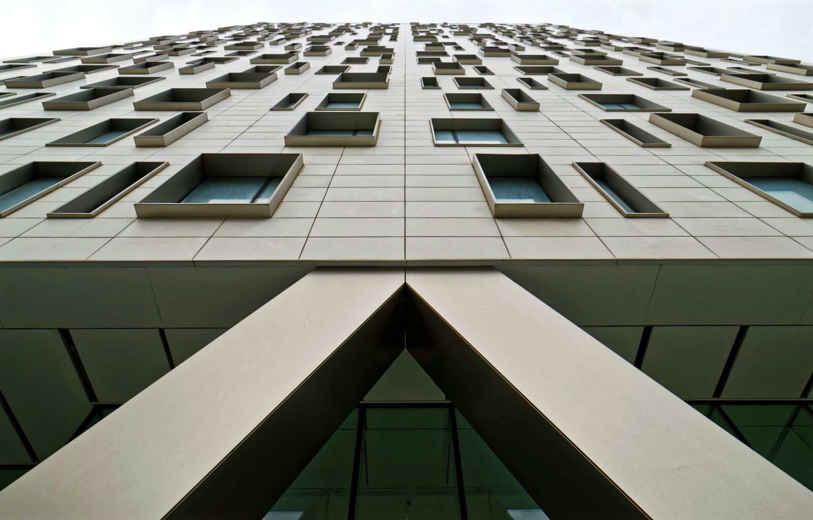 Nikon D5300 sample photo. Building, high, almost photography