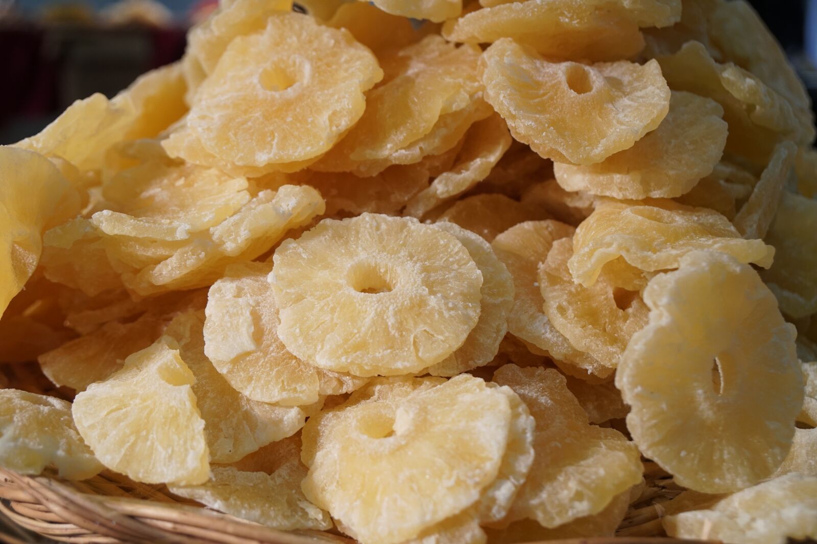 Sony a6500 + Sony Vario-Tessar T* E 16-70mm F4 ZA OSS sample photo. Pineapple, dried, food photography