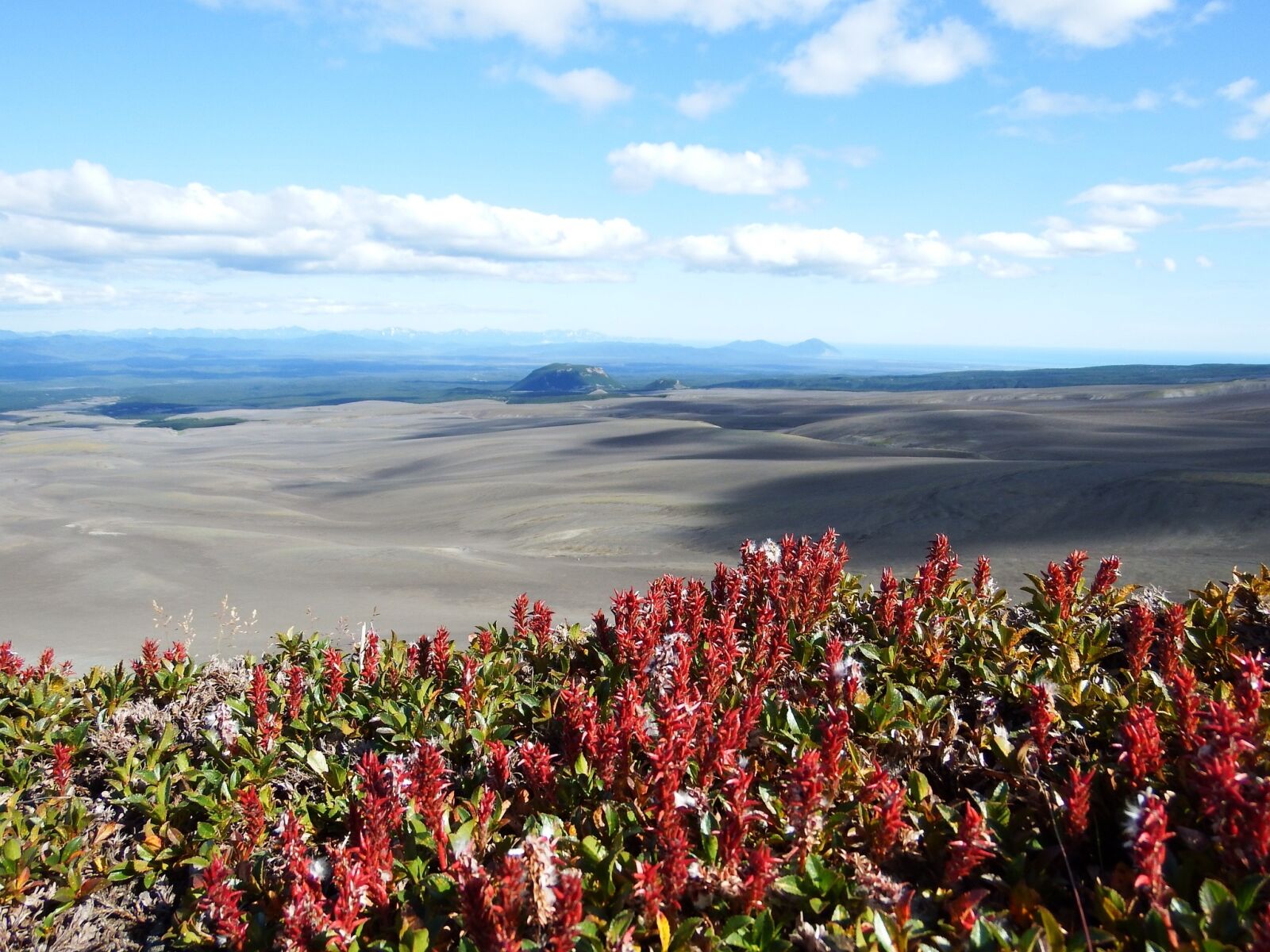 Fujifilm FinePix S1 sample photo. Volcano, mountains, ridge photography