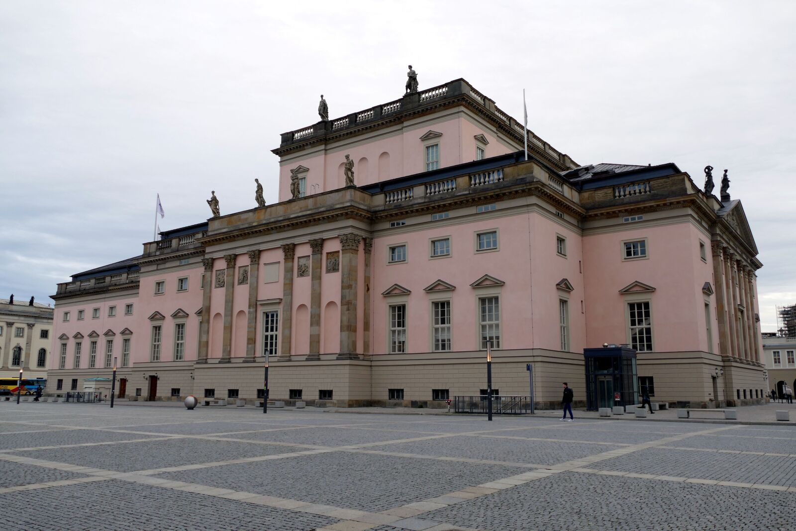 Panasonic Lumix DMC-FZ1000 sample photo. Berlin, opera, architecture photography