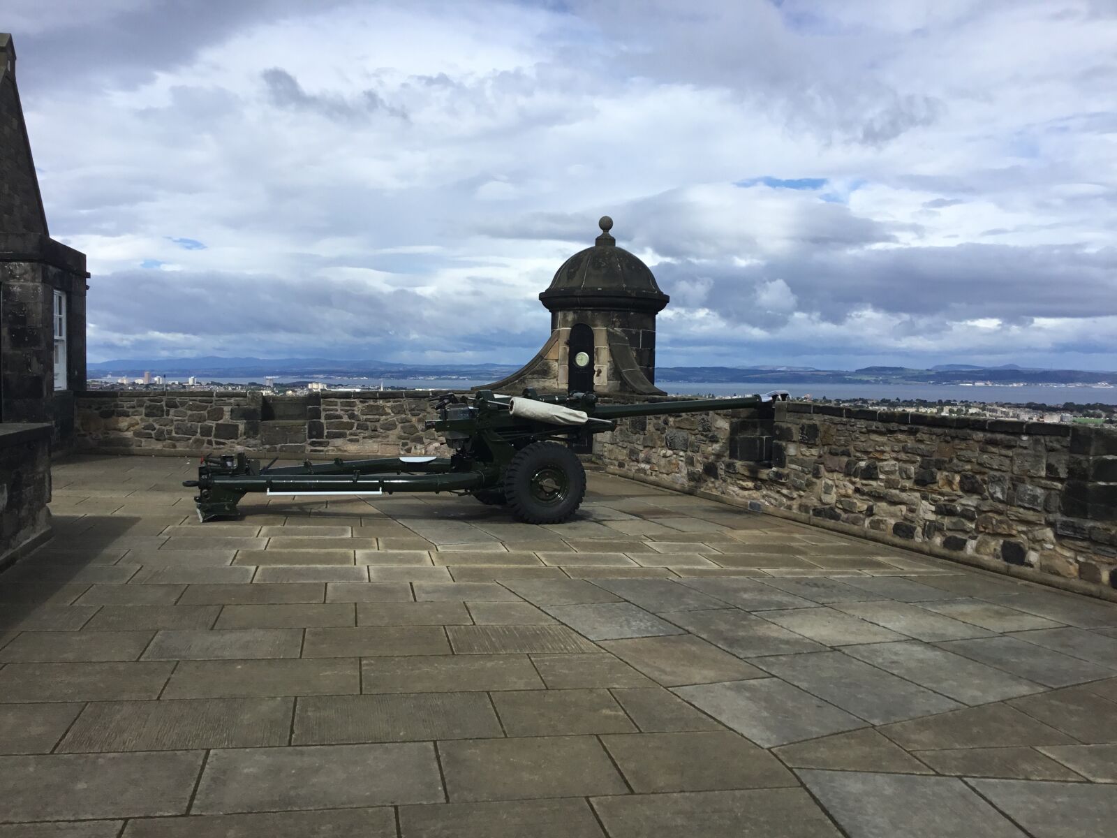 Apple iPad sample photo. Army, cannon, castle, edinburgh photography