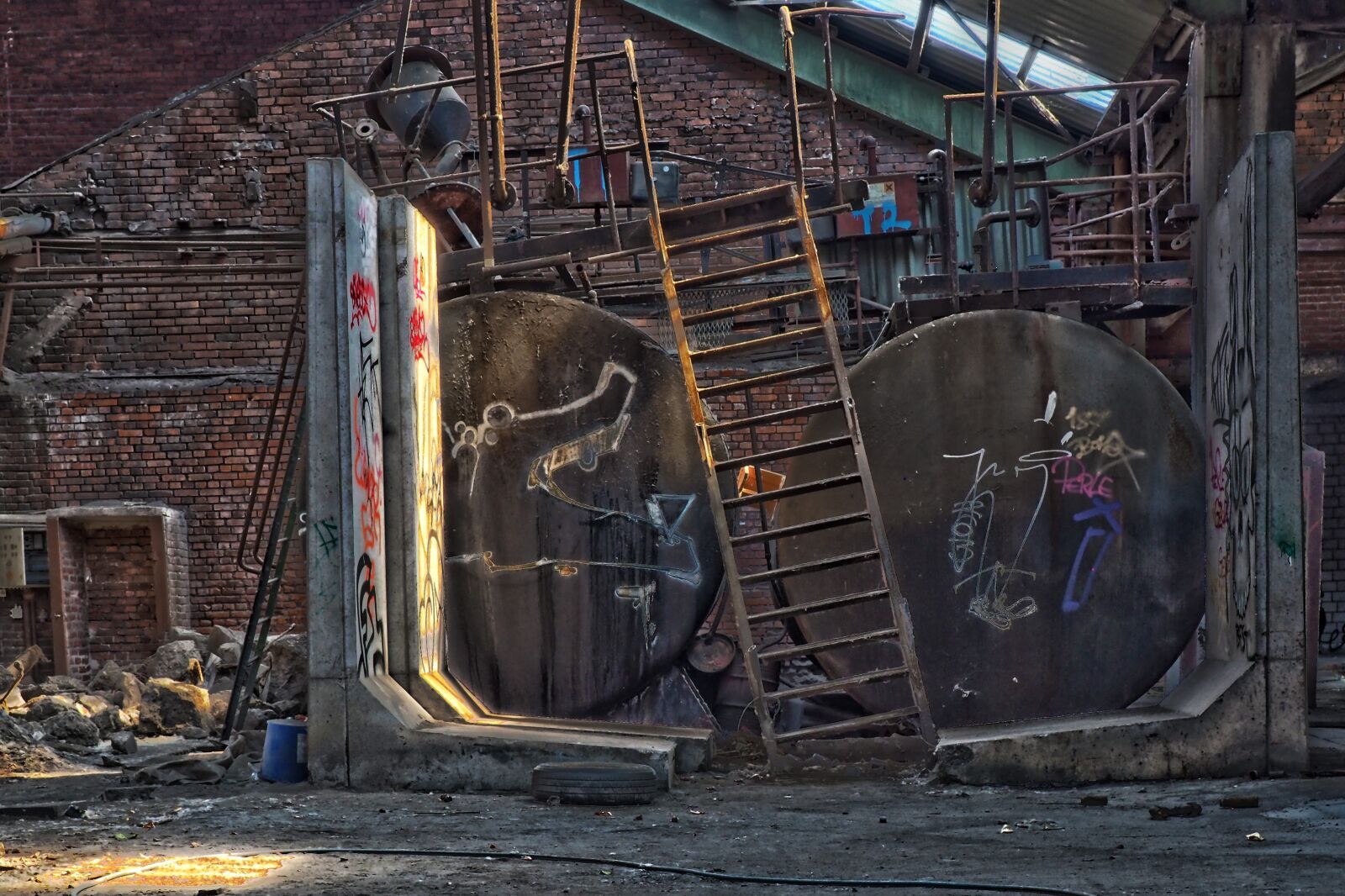 Olympus OM-D E-M10 sample photo. Lost places, factory, pforphoto photography