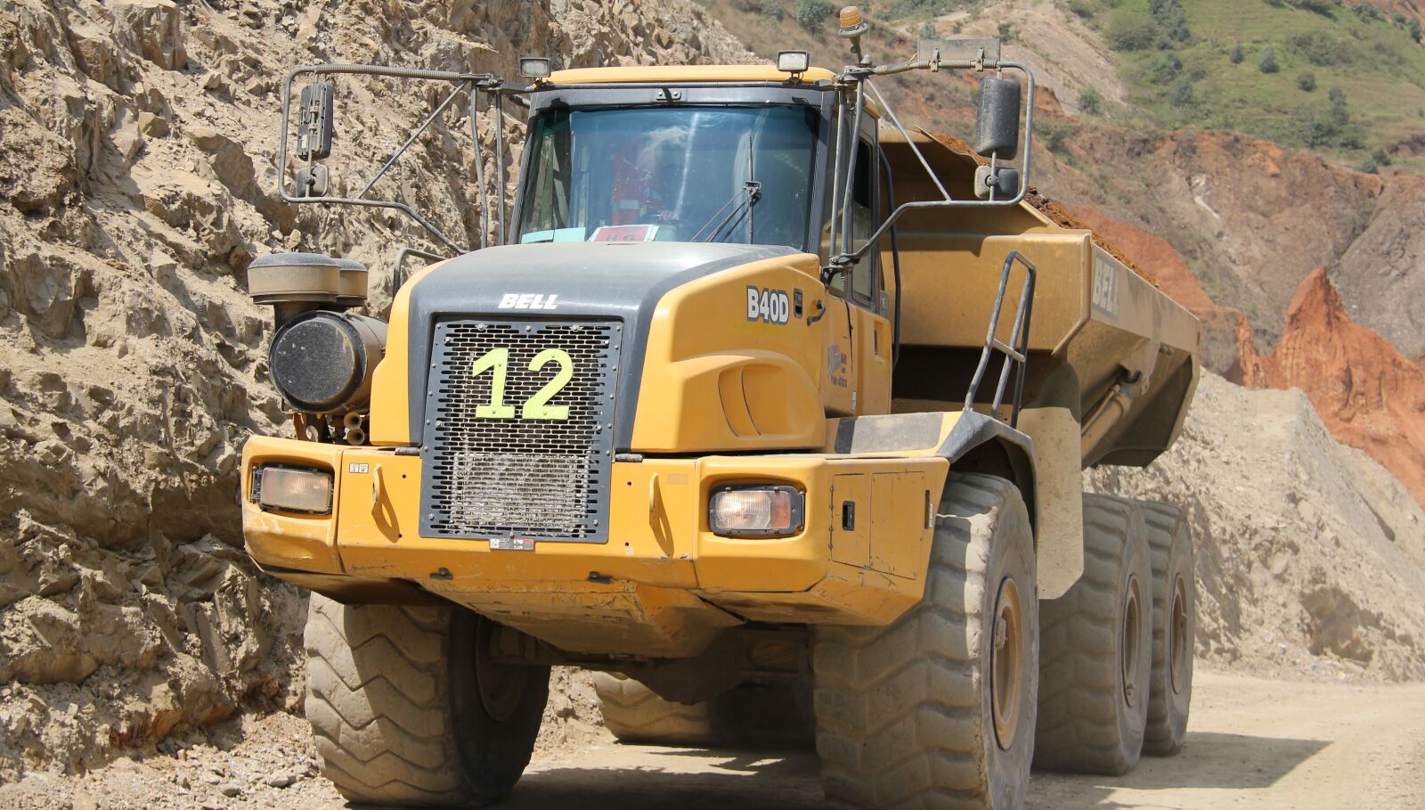 Canon EOS 550D (EOS Rebel T2i / EOS Kiss X4) sample photo. Mining, dump, truck photography